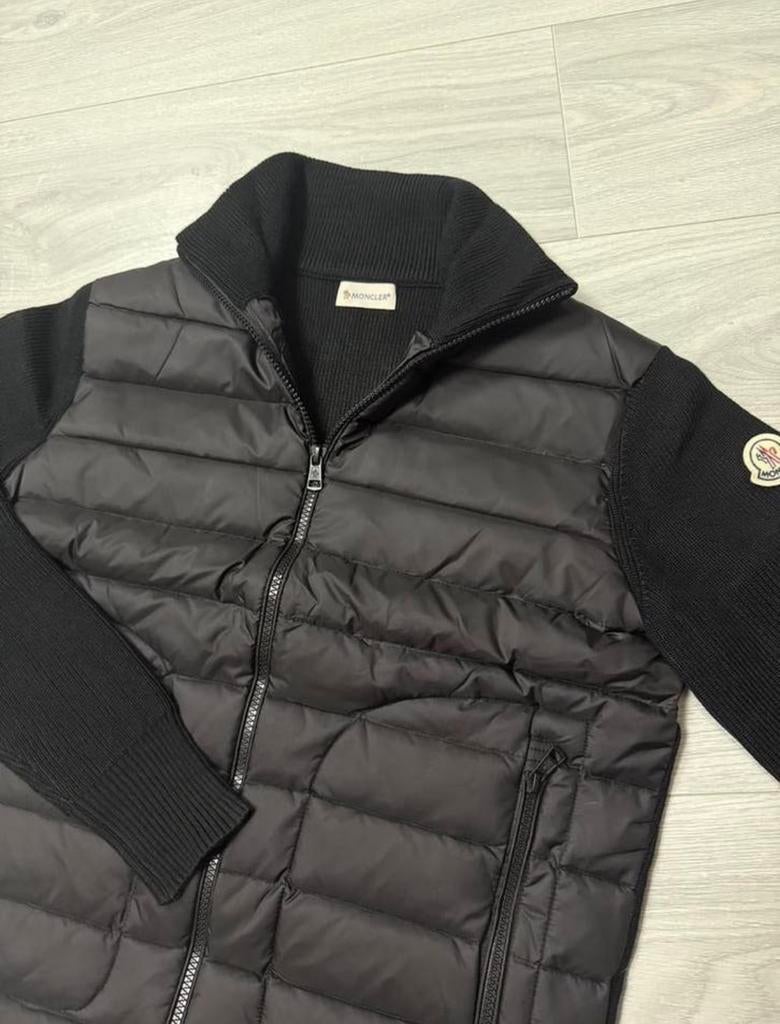 Moncler Cardigan, Verzenden, Zo goed als nieuw, Maat 52/54 (L), Zwart