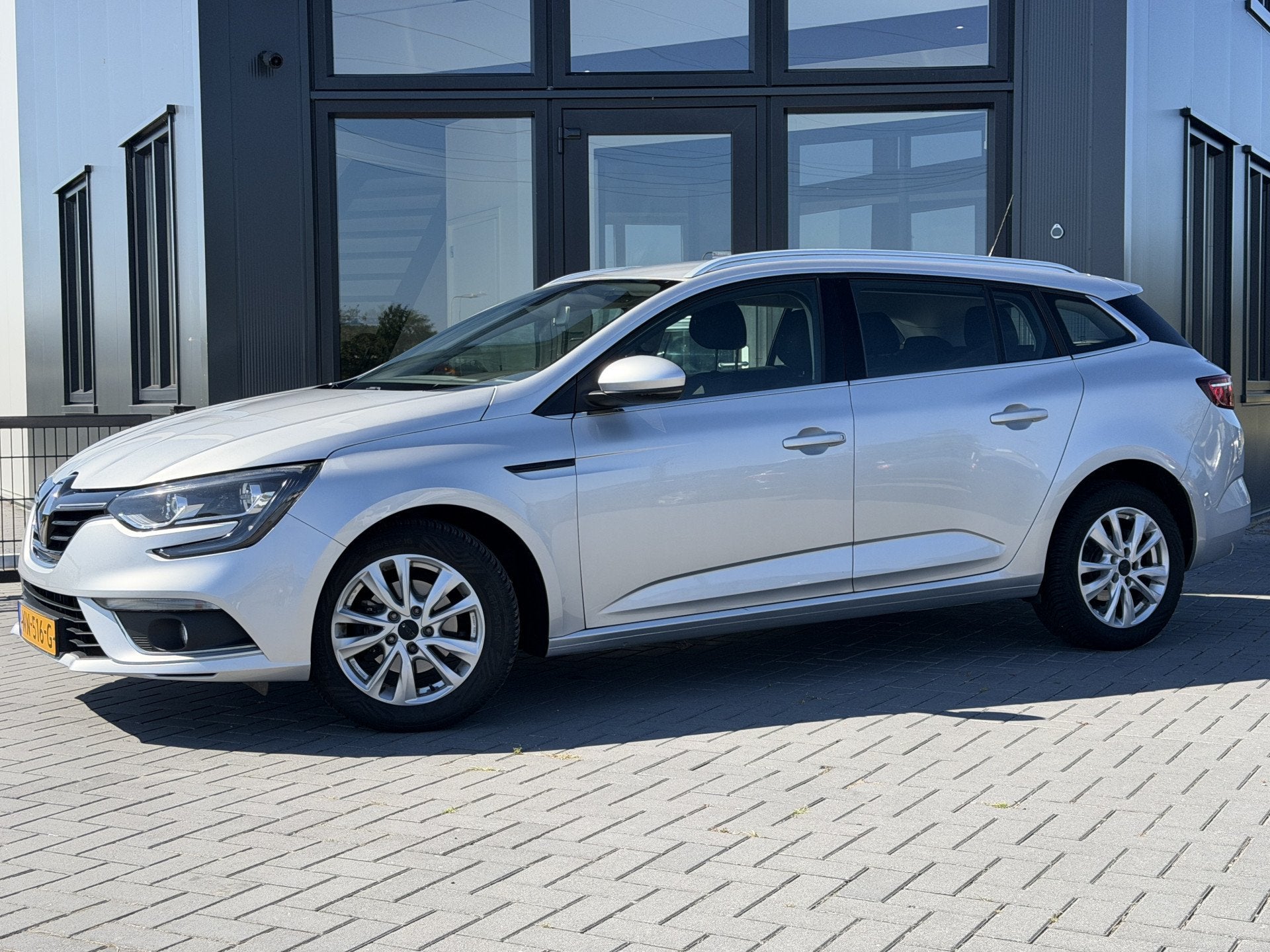 Renault Mégane Estate 1.2 TCe Zen Clima | Cruise | Navi | T, Auto's, Renault, Voorwielaandrijving, Gebruikt, 4 cilinders, 1198 cc