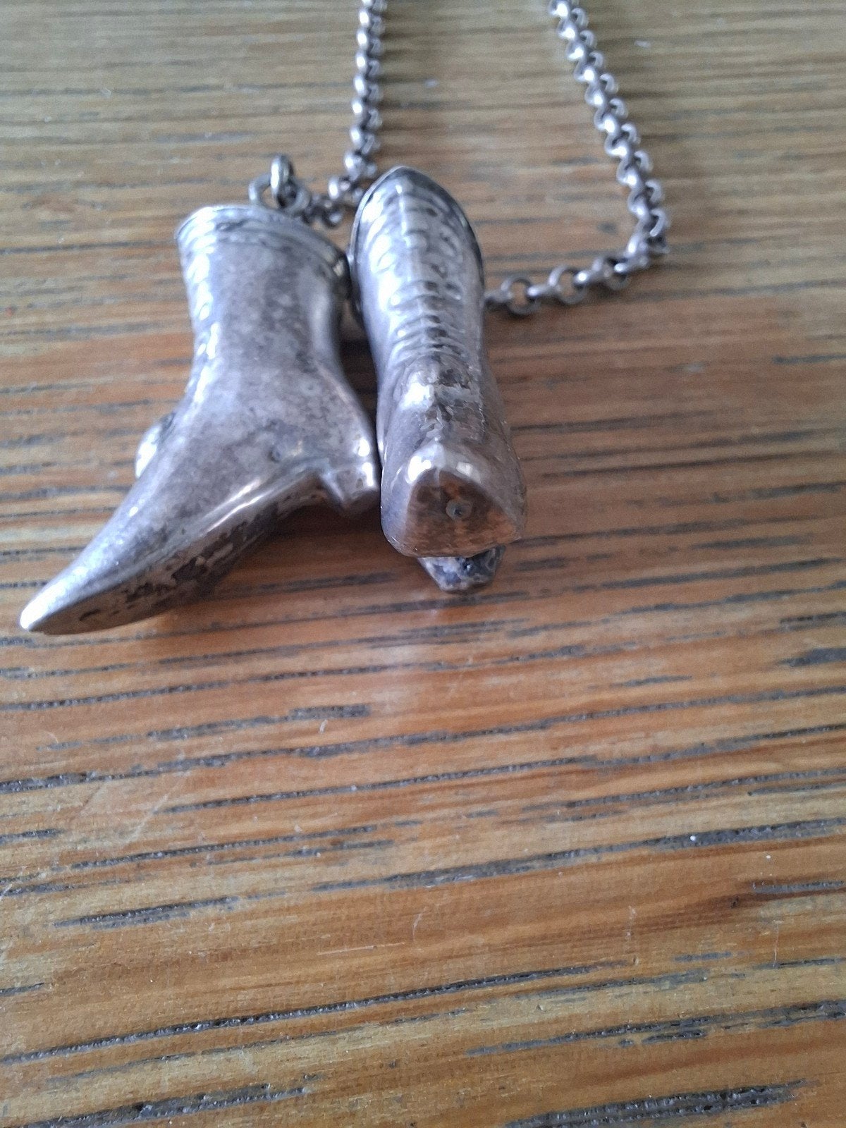 Vintage laarzen bedel aan ketting, Ophalen of Verzenden, Gebruikt