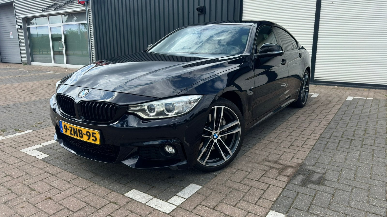 BMW 4-Serie 435I xDrive GC High Executive 2015 HUD NL, Auto's, Automatische klimaatregeling, 1800 kg, 4-Serie, Zwart
