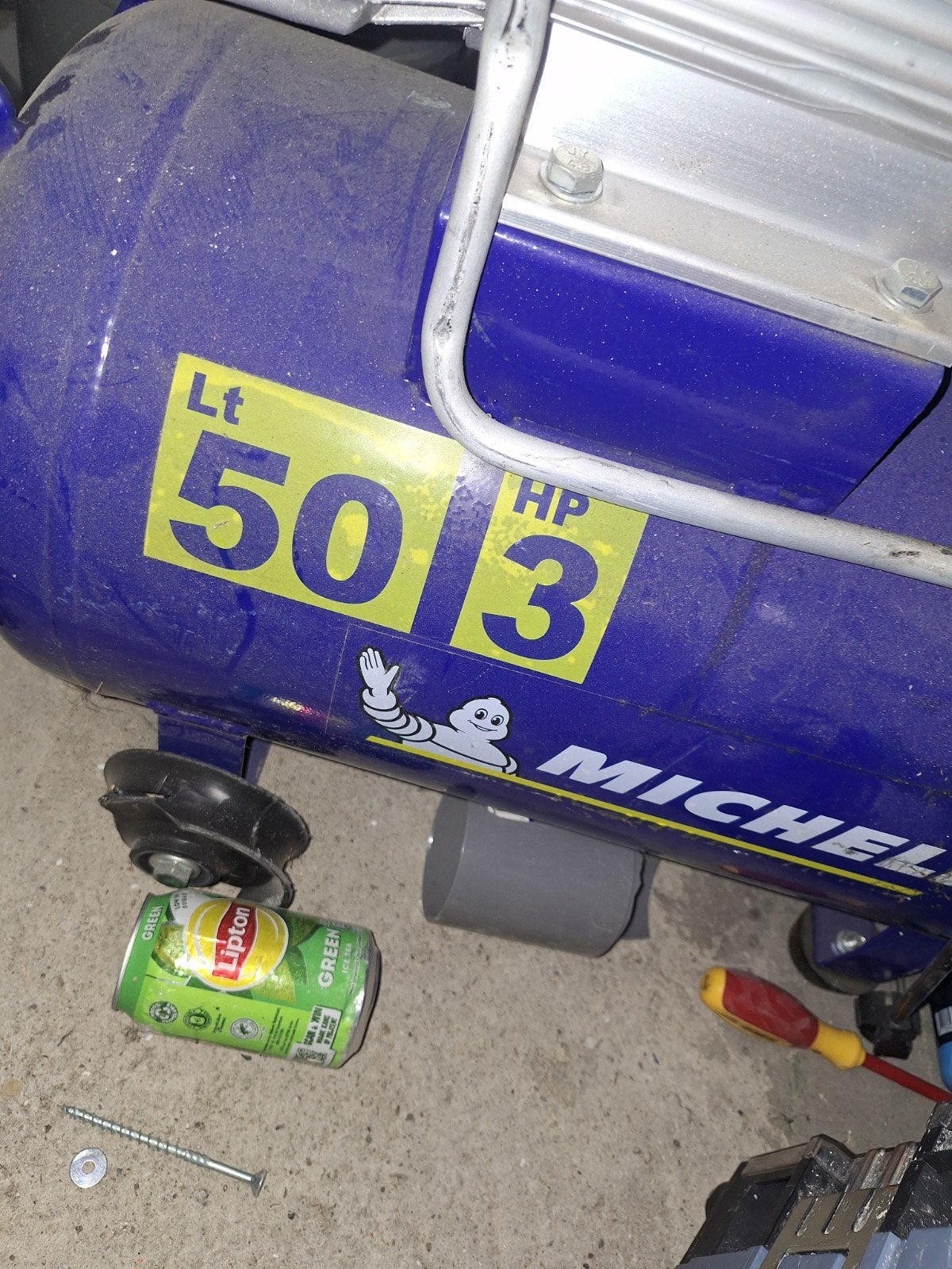 Michelin Compressor 50L - Heeft wat liefde nodig, Doe-het-zelf en Verbouw, 25 tot 100 liter, Ophalen of Verzenden, Gebruikt, Mobiel