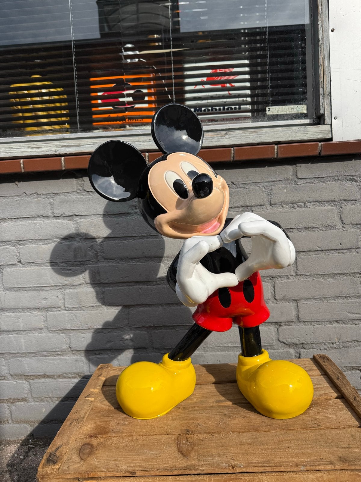 Grote Mickey Mouse Beeld - Perfect voor Disney Fans!, Ophalen, Mickey Mouse, Zo goed als nieuw, Beeldje of Figuurtje