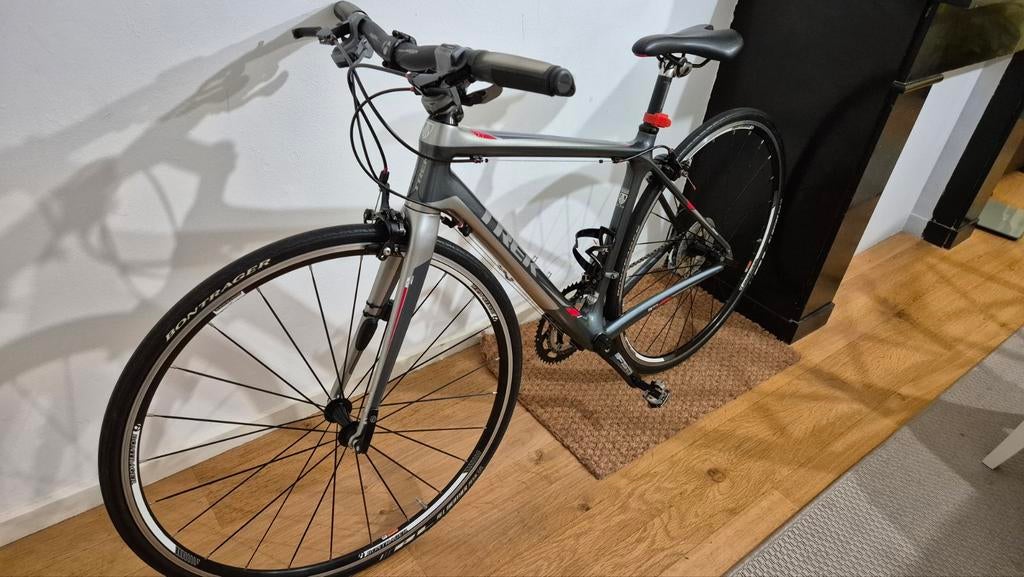 Trek 7.7 FX Fitness Hybride Fiets - Carbon Frame, Overige merken, 28 inch, Gebruikt, 10 tot 15 versnellingen