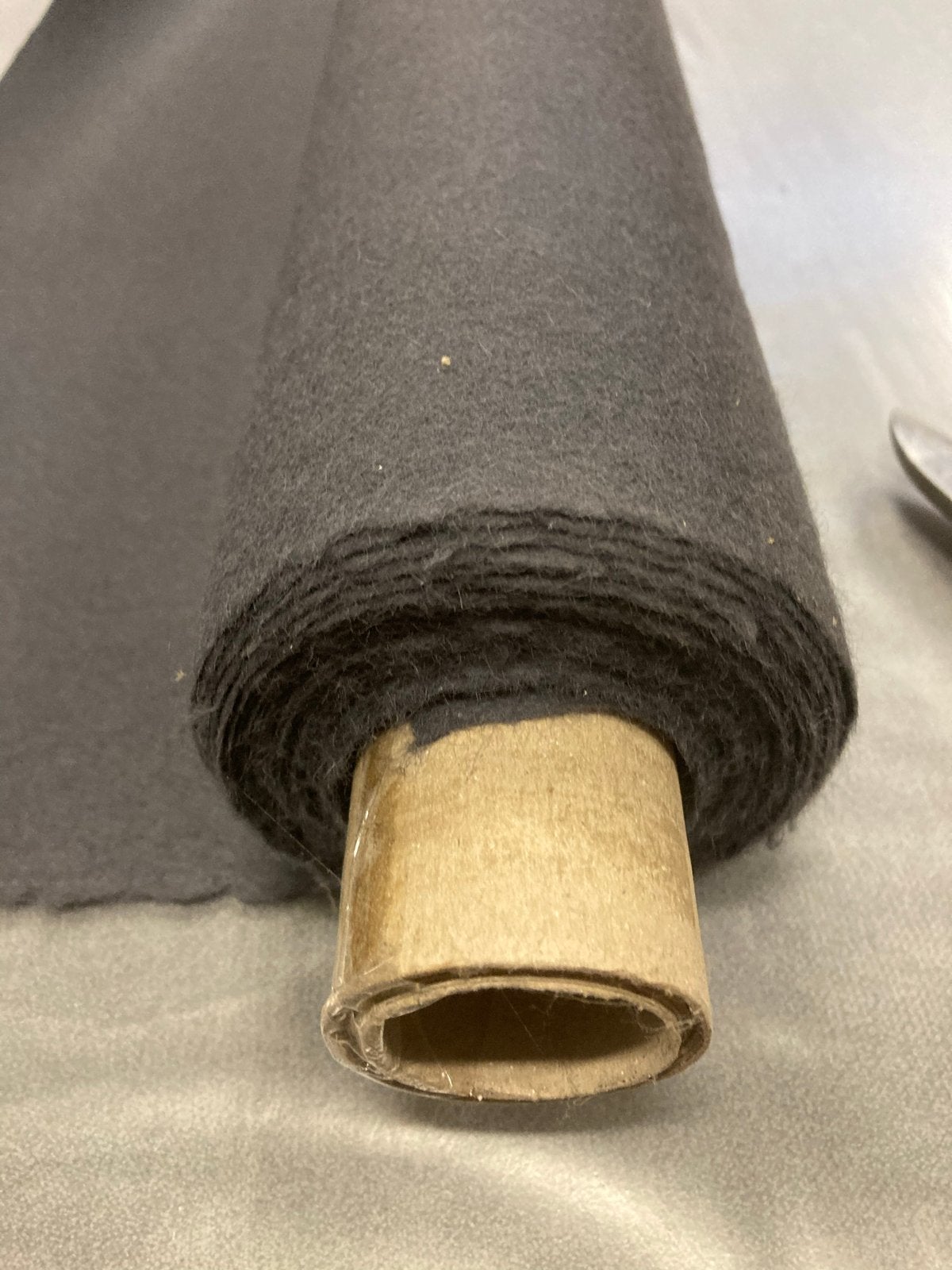 Camira Synergy Meubelstof LDP25 Donkergrijs/Antraciet, Overige materialen, 120 cm of meer, Ophalen of Verzenden, Grijs