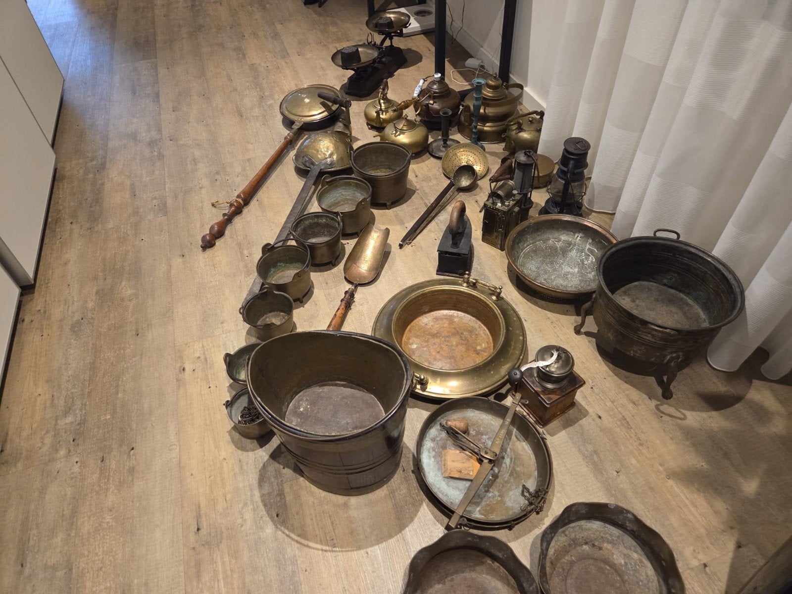 Diverse collectie antiek koper: weegschaal, potten, lampen, Ophalen, Koper