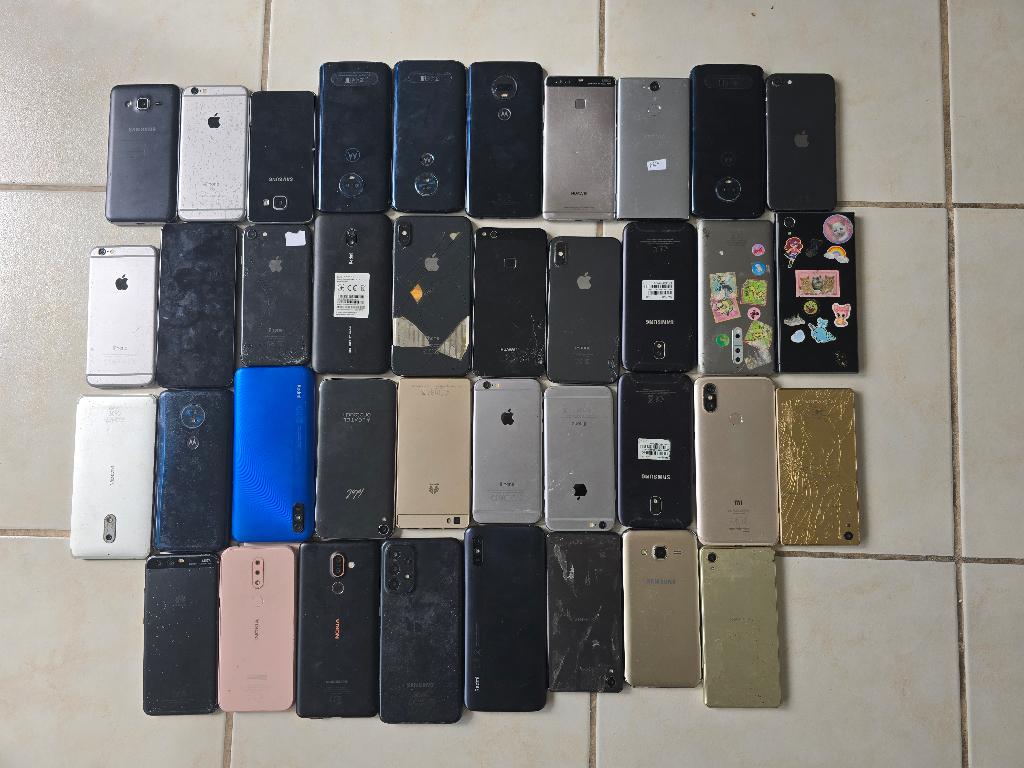38 kapotte telefoons, Telecommunicatie, Mobiele telefoons | Samsung, 128 GB, Ophalen of Verzenden, Zwart, Galaxy Note 10
