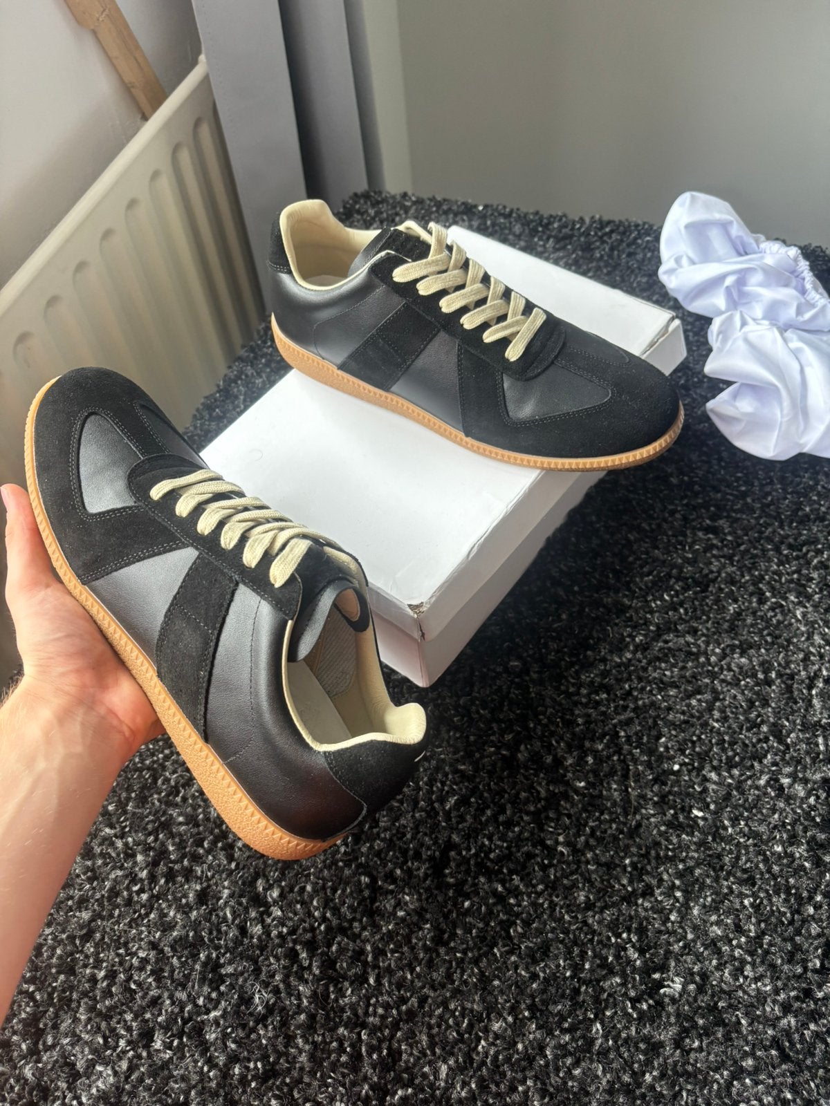 Maison Margiela Replica Gats Black / Gum Sole, Zwart, Nieuw, Ophalen of Verzenden, Sneakers of Gympen
