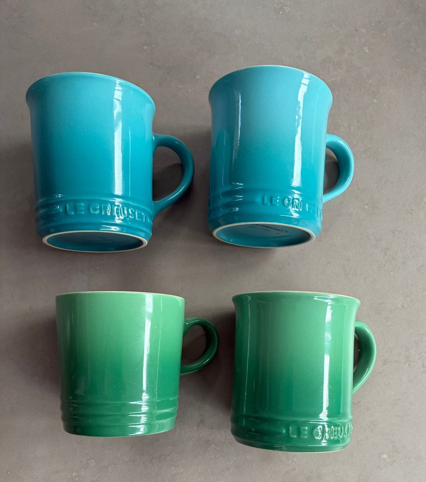4 Le Creuset mokken €40,00 inclusief verzenden, Verzenden, Zo goed als nieuw, Overige stijlen, Kop(pen) en/of Schotel(s)