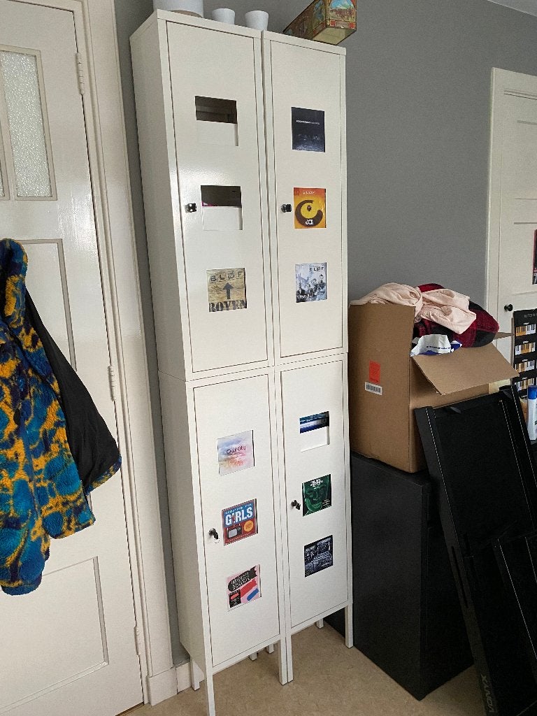 IKEA PS witte metalen locker kast voor cd's (set van 2), Ophalen, Zo goed als nieuw