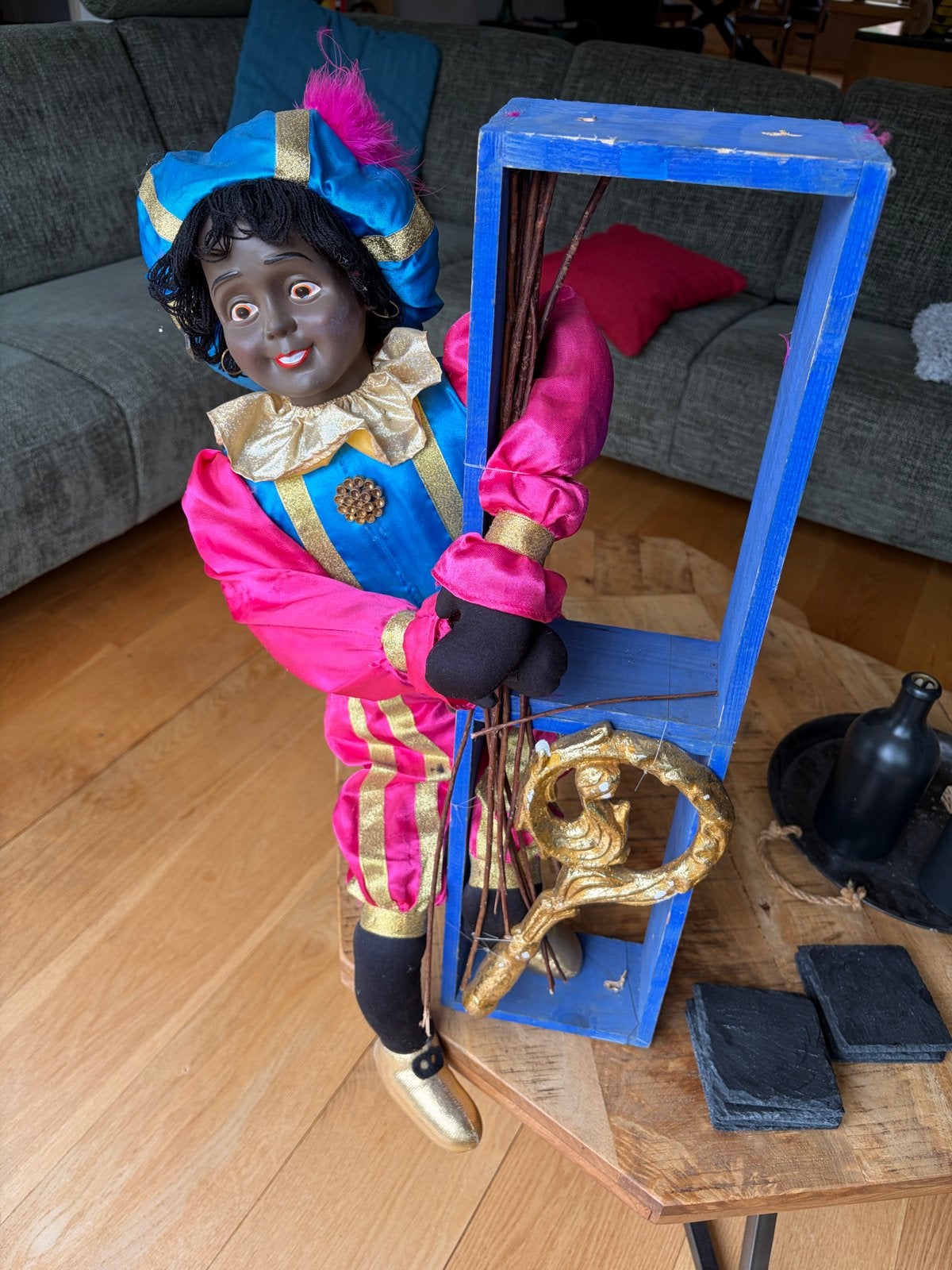 V&D piet, Ophalen of Verzenden
