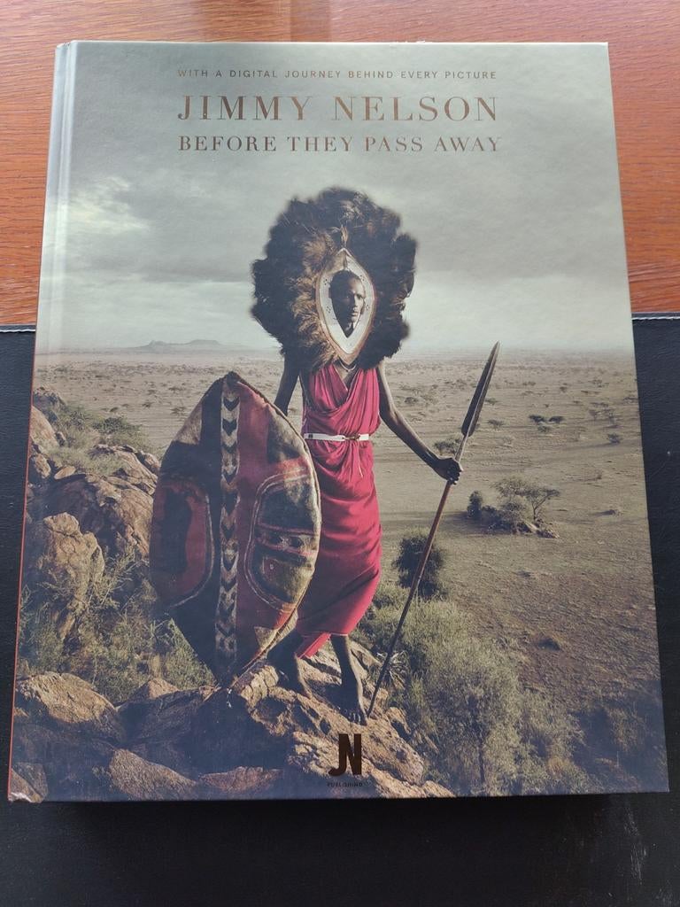 Jimmy Nelson - Before They Pass Away - Fotoboek, Boeken, Literatuur, Zo goed als nieuw, Wereld overig, Ophalen of Verzenden