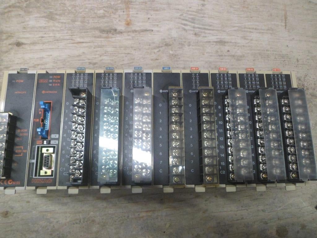Hitachi PLC, Hobby en Vrije tijd, Elektronica-componenten, Gebruikt, Ophalen of Verzenden