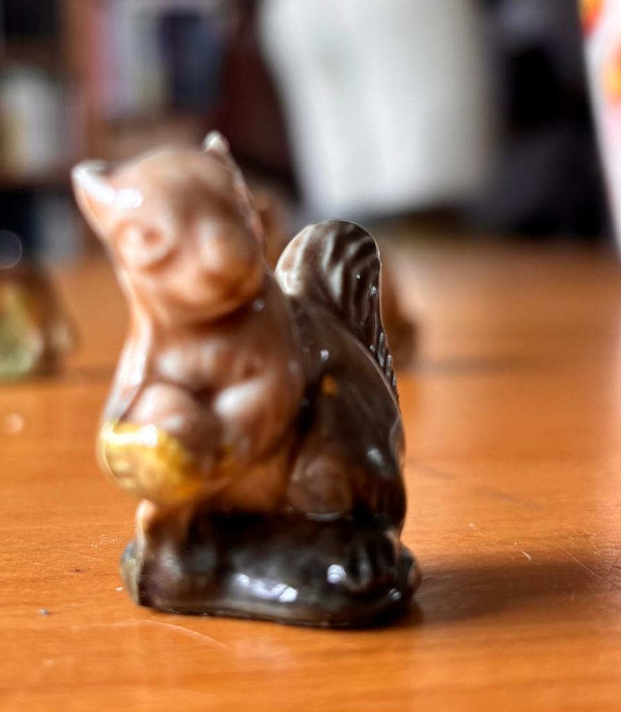 Wade Whimsey eekhoorn porcelein collectible, Verzamelen, Beelden en Beeldjes, Ophalen of Verzenden, Zo goed als nieuw, Dier