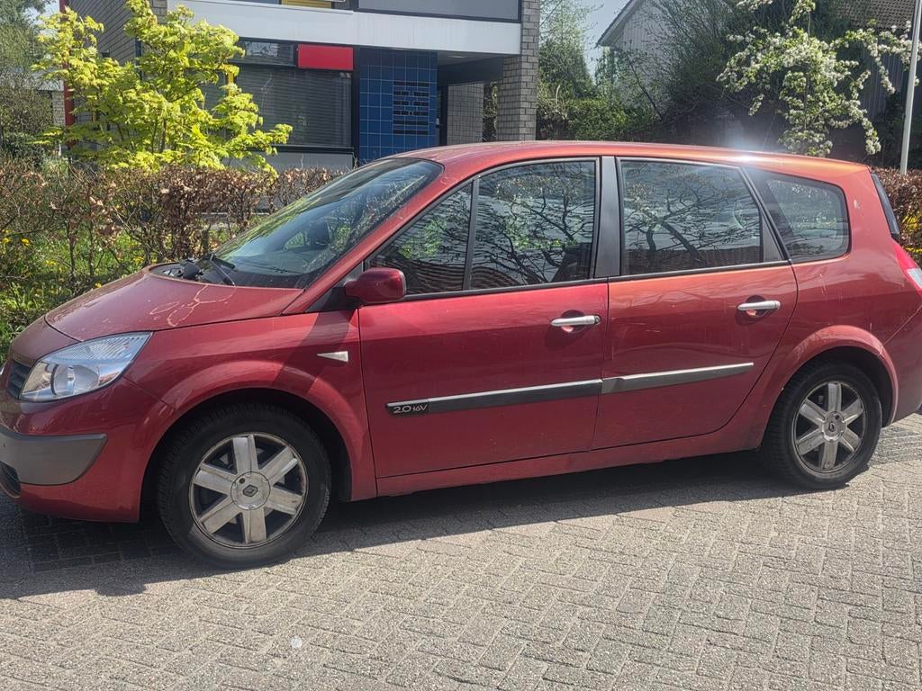 Renault Grand Scenic 2.0 16V 7P 2005 Rood, Auto's, Voorwielaandrijving, 1998 cc, Stof, 4 cilinders