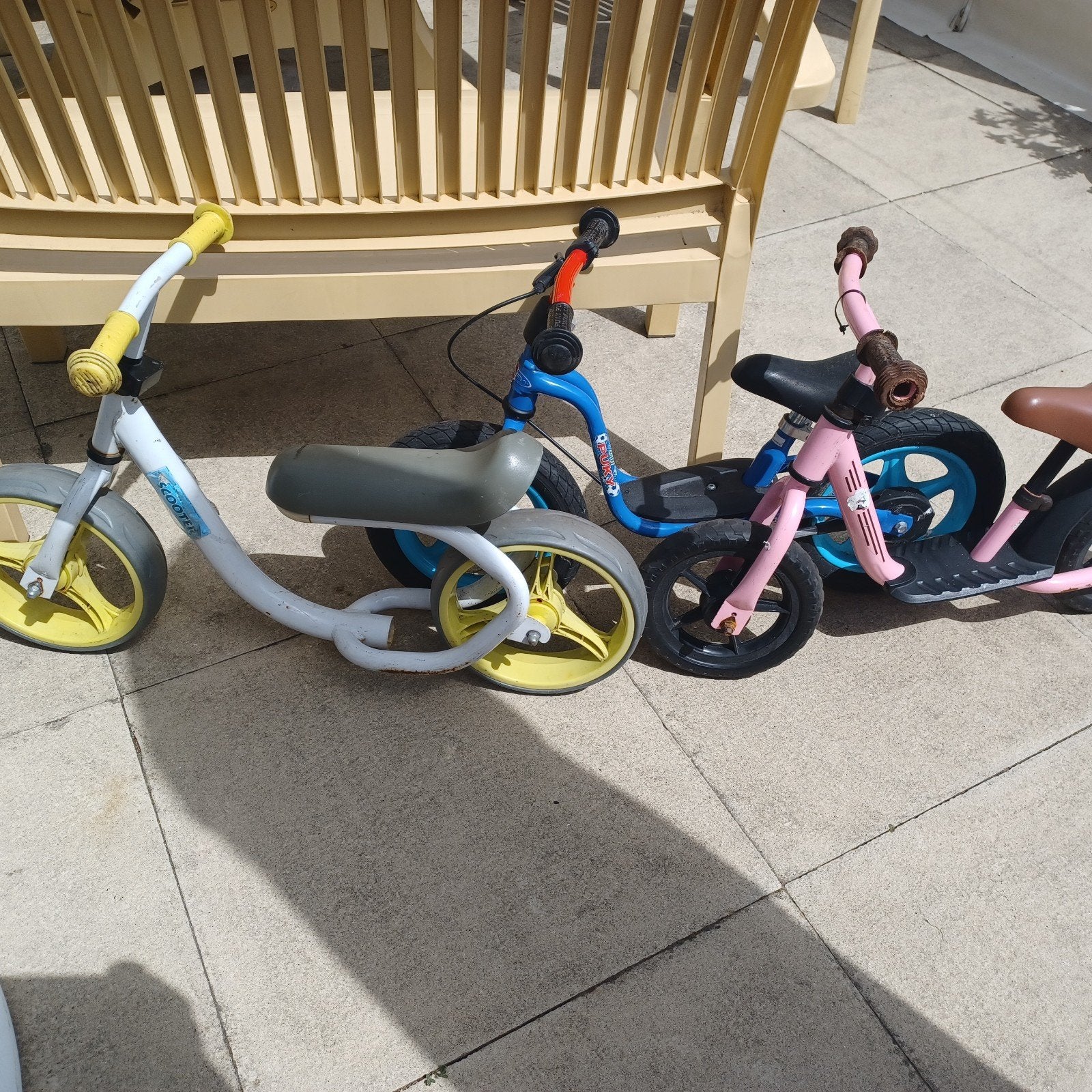 Puky Loopfiets 25€ roze en witte loopfiets  5€ per stuk, Kinderen en Baby's, Speelgoed | Buiten | Voertuigen en Loopfietsen, Ophalen of Verzenden