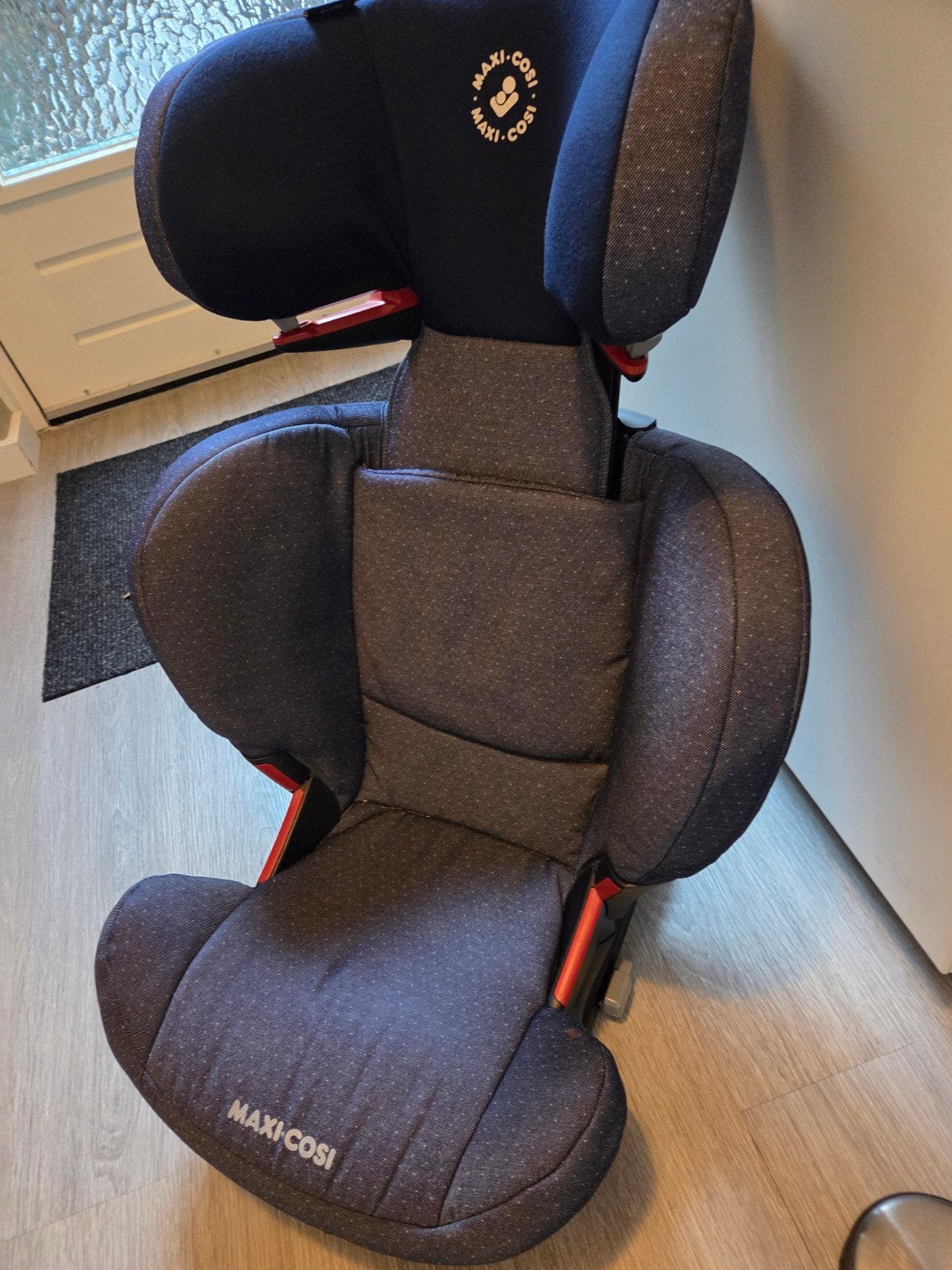 Maxi-Cosi autostoel, Ophalen, Autogordel of Isofix, 15 t/m 36 kg, Verstelbare rugleuning