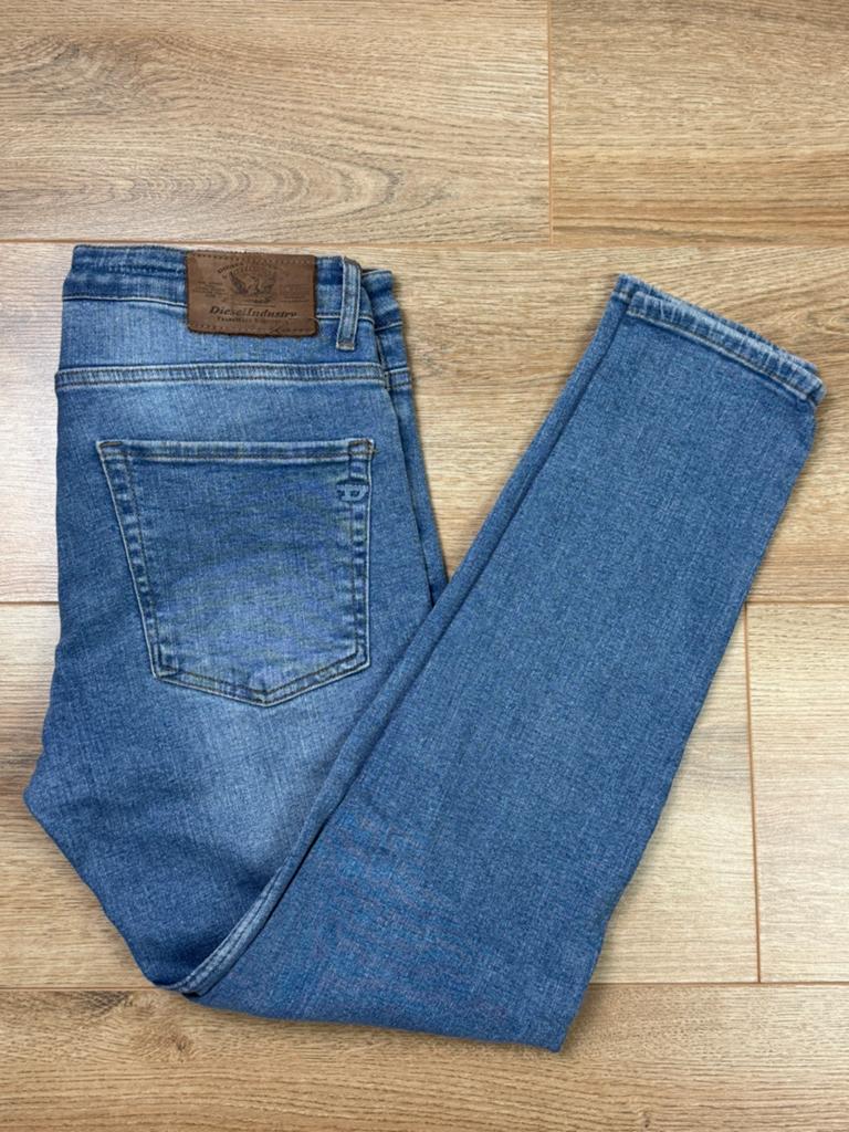 Diesel Industry jeans lichtblauw maat 34, Ophalen of Verzenden, Zo goed als nieuw, Blauw, W33 - W34 (confectie 48/50)