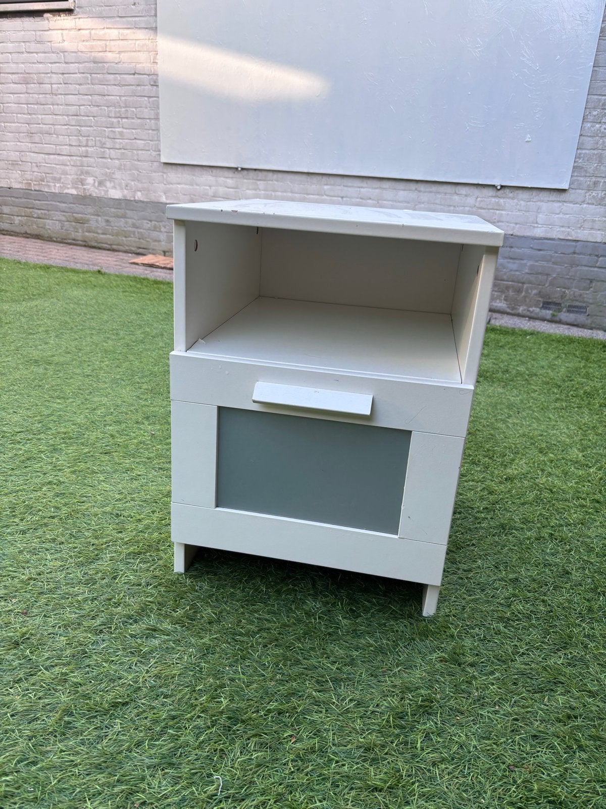 Hemnes IKEA Nachtkastje met lade en open vak - Wit, Huis en Inrichting, Ophalen, Gebruikt, Minder dan 45 cm, 55 tot 70 cm