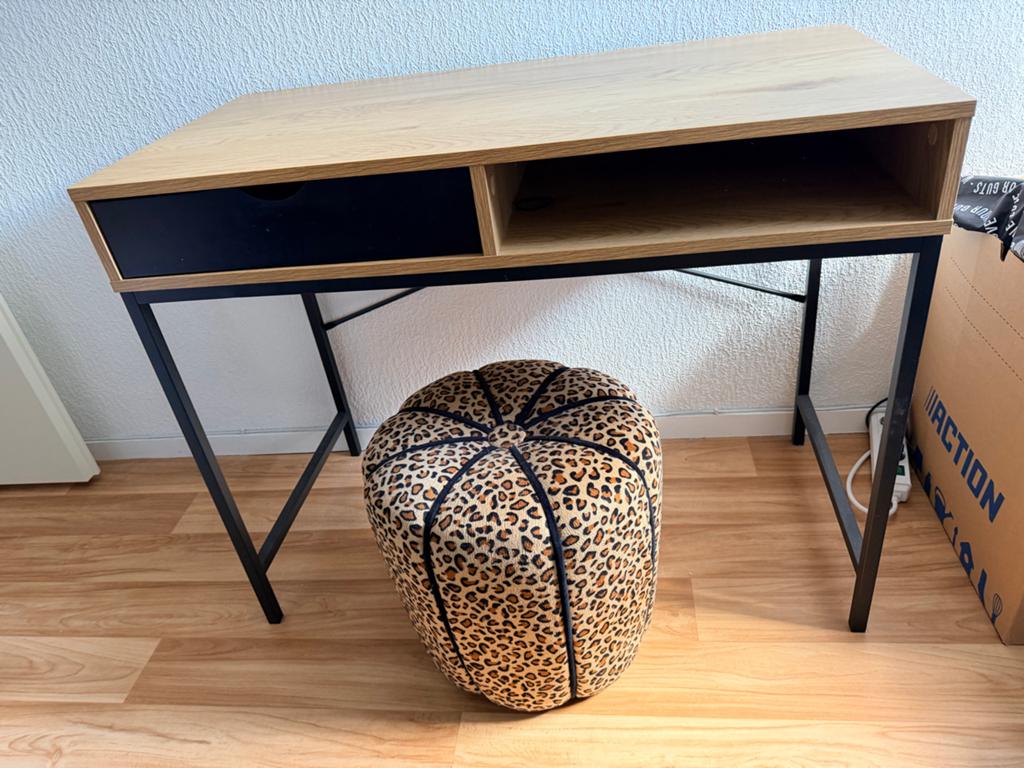 Modern bureau met lade en opbergvak - Hout en metaal, Huis en Inrichting, Bureaus, Ophalen, Gebruikt, Bruin, Overige merken