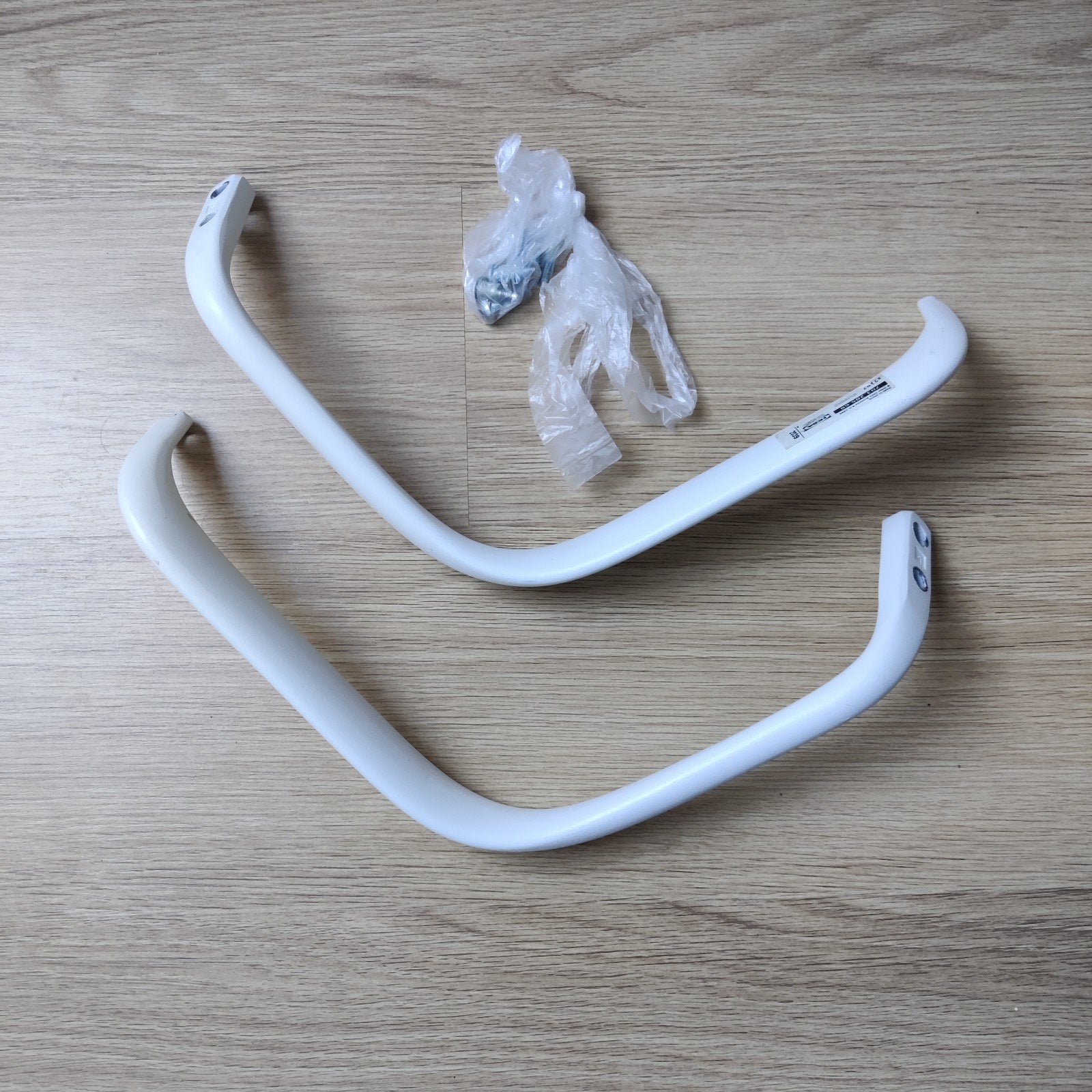 Ikea Langfjall armleuningen met bevestigingsmateriaal, Gebruikt, Twee, Wit, Ophalen of Verzenden