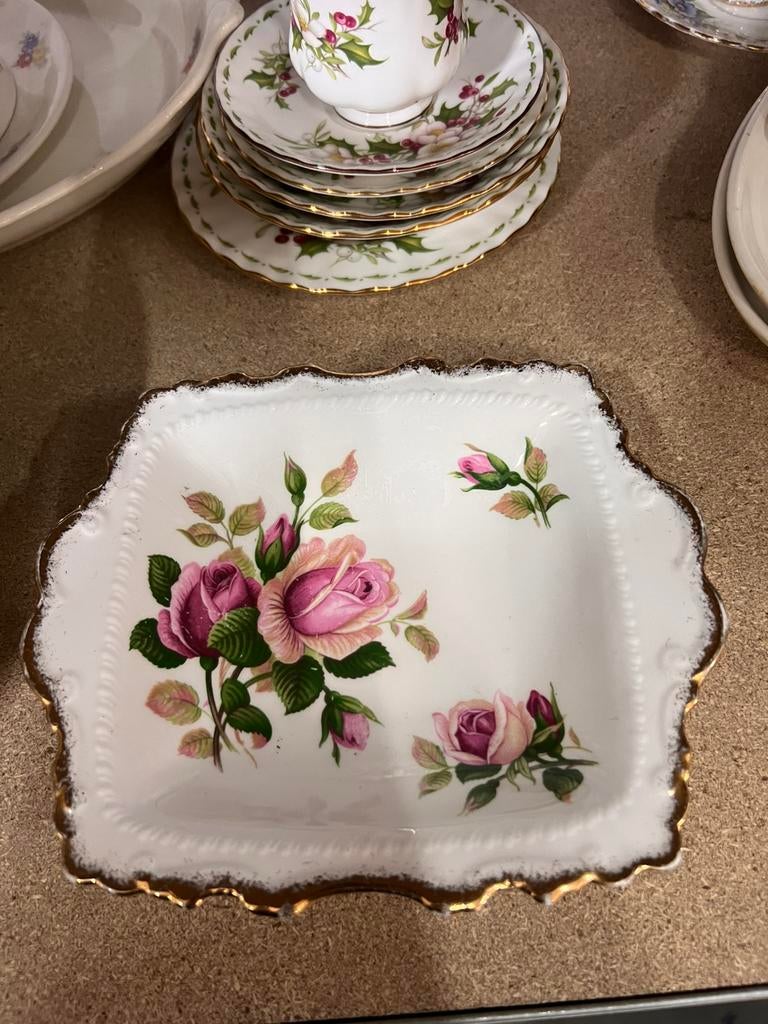 Royal Albert Anniversary Rose schaal Bone China, Ophalen of Verzenden