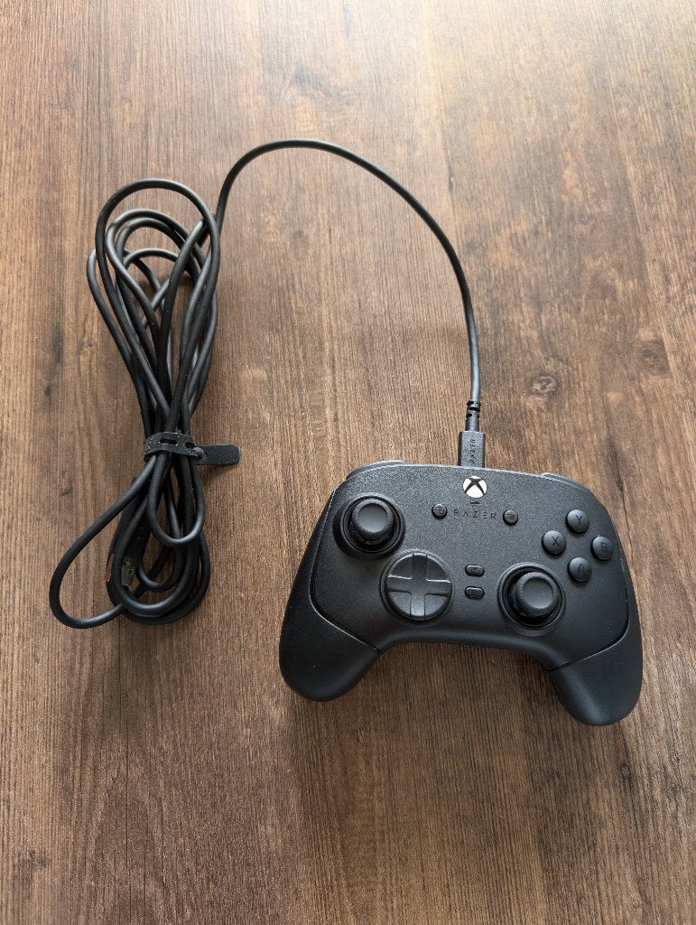 Razer Wolverine V3 Tournament Edition (bedraad), Ophalen of Verzenden, Zo goed als nieuw, Controller, Xbox One