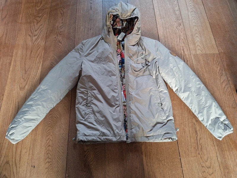 Prachtige nieuwe beige jas van 80db original, Maat 48/50 (M), Beige, Ophalen of Verzenden, Zo goed als nieuw