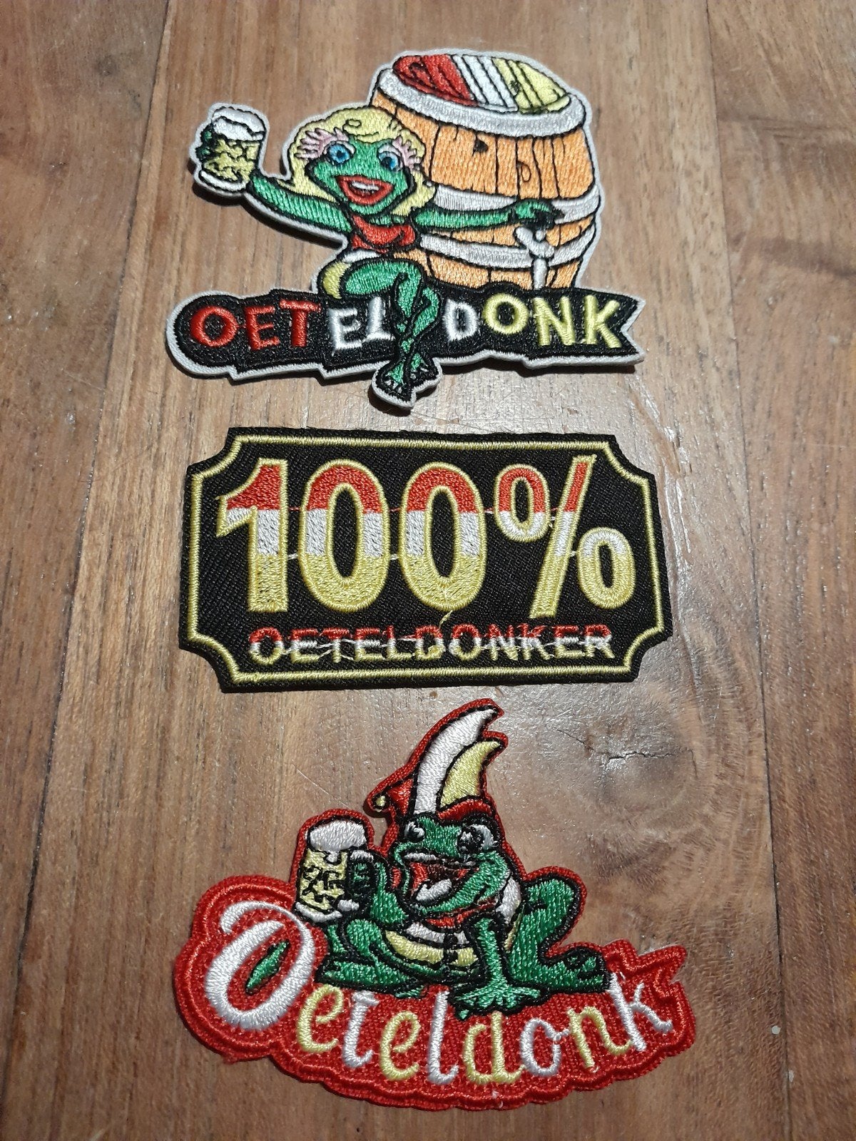 Oeteldonk Carnaval Emblemen Per stuk te koop, Ophalen of Verzenden, Zo goed als nieuw, Feestartikel, Carnaval