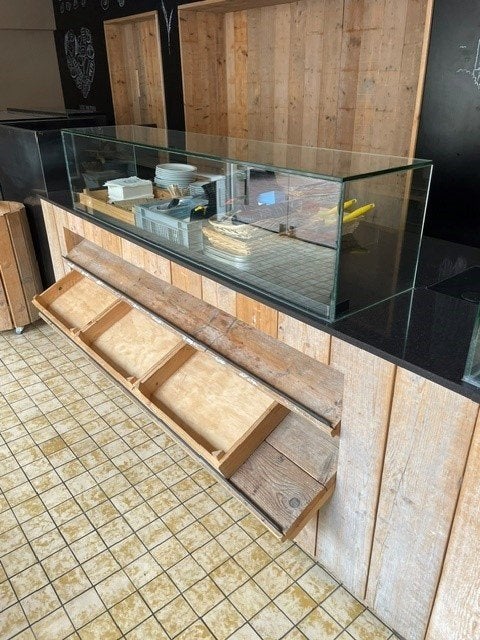 toonbank meubel met glas opstaande rand, Ophalen, Gebruikt, 120 tot 170 cm