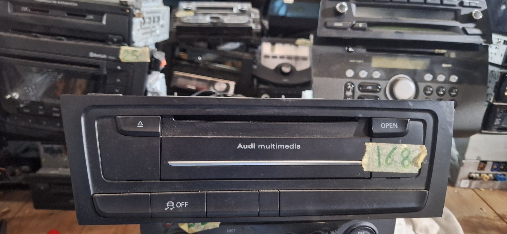 Originele Audi Multimedia Head Unit / CD-Speler (A4 / A5 / Q, Gebruikt, -, -, Ophalen of Verzenden