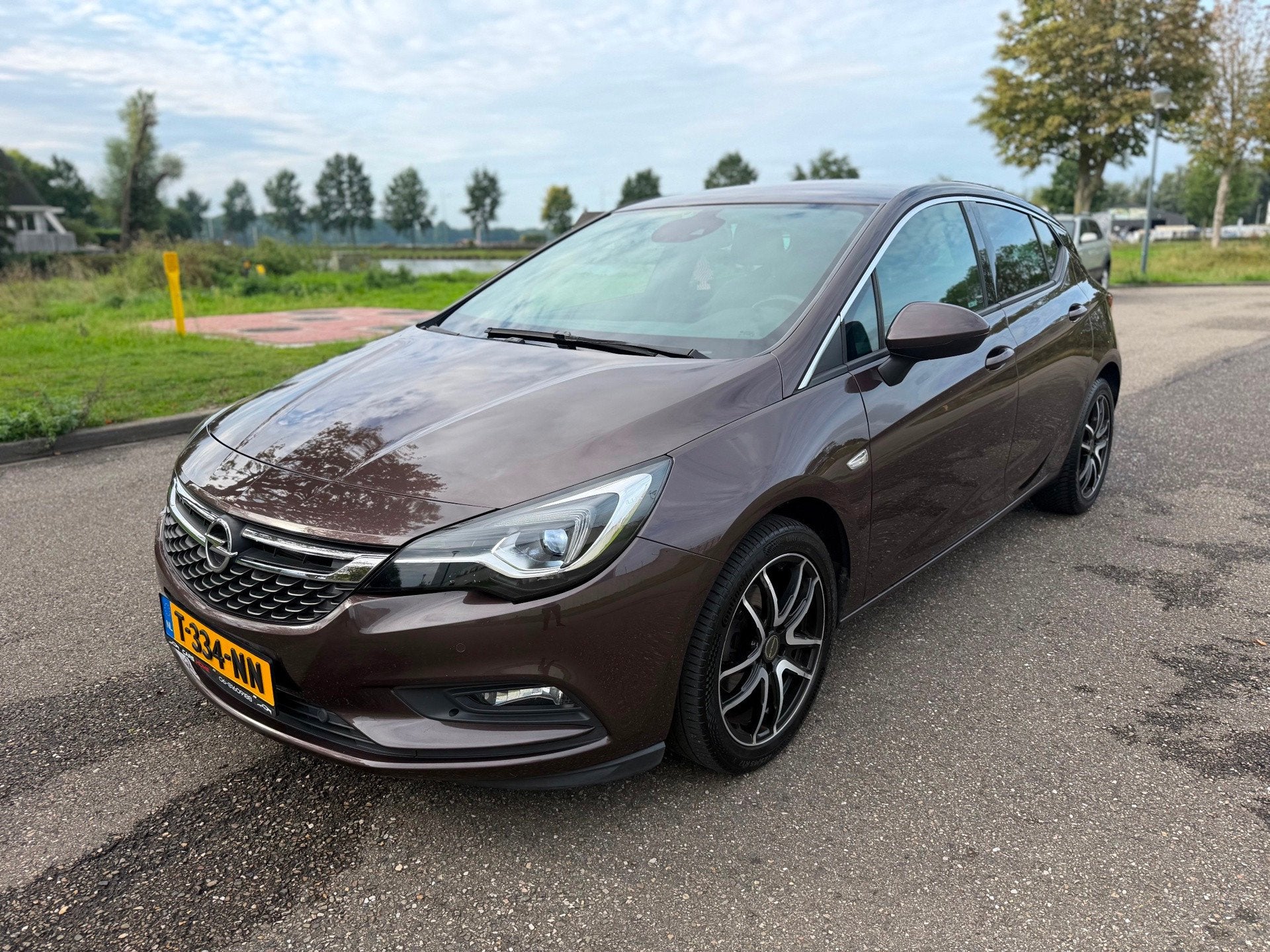 Opel Astra 1.4 Turbo|stoel|stuur verwarming.camera. Top staa, Gebruikt, Euro 6, Bruin, 620 kg