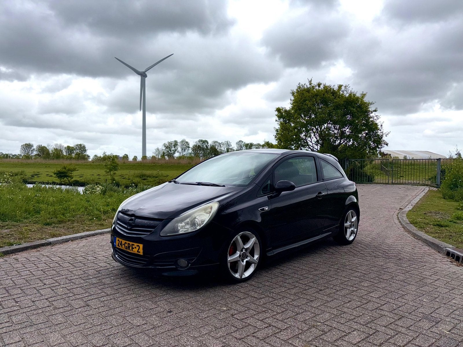 Opel Corsa 1.6 GSI Turbo 3D 2008 Zwart, Auto's, 4 cilinders, Zwart, Origineel Nederlands, Handgeschakeld