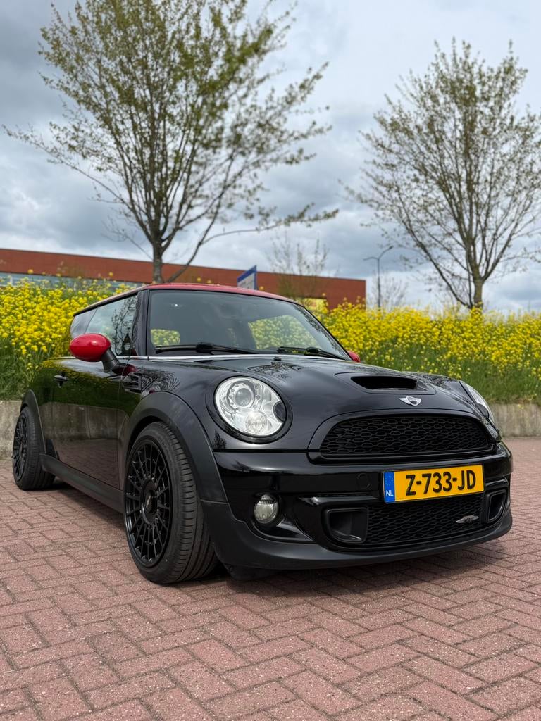 Mini Cooper S R56 John Cooper Works /+- 280 pk, Auto's, Mini, Particulier, Airbags, Airconditioning, Apple Carplay, Bluetooth