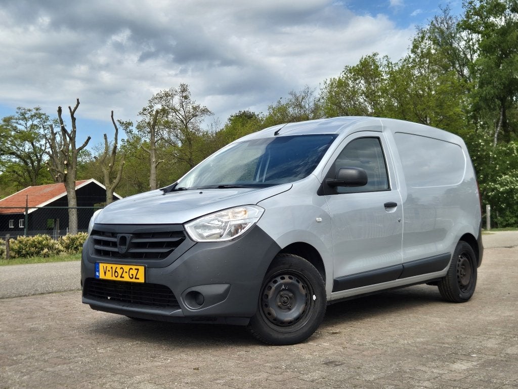 Dacia Dokker 1.5 dCi 75 Ambiance (bj 2017), Auto's, Bestelauto's, Euro 6, 4 cilinders, Origineel Nederlands, 2 stoelen