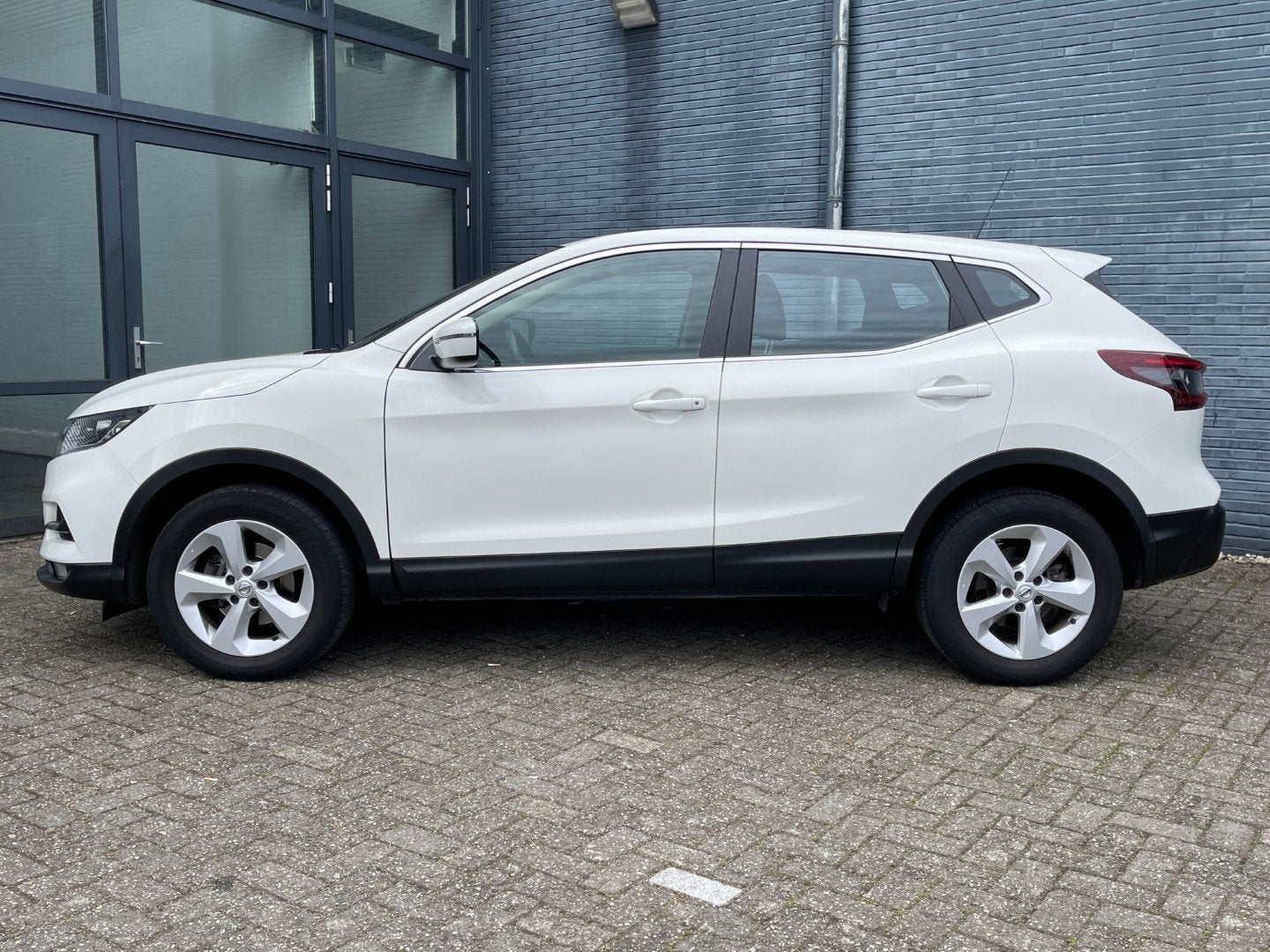 NISSAN Qashqai 1.3 DIG-T 140pk Acenta | Carplay | Dealeronde, Auto's, Keurmerk '100% Onderhouden', 12 maanden, Gebruikt, 4 cilinders