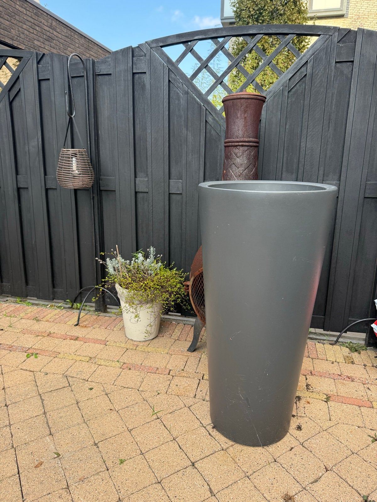 Grote kunststof plantenbak - Grijs, Tuin en Terras, Ophalen, Kunststof, Gebruikt, Minder dan 60 cm