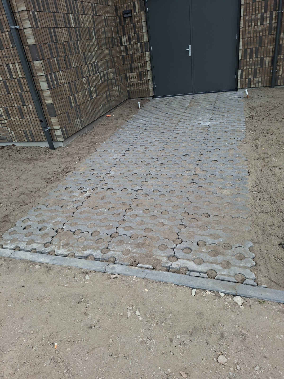 +/_ 14m2 betonnen grastegels voor oprit of pad, Tuin en Terras, Ophalen, Gebruikt, Overige typen, 10 m² of meer
