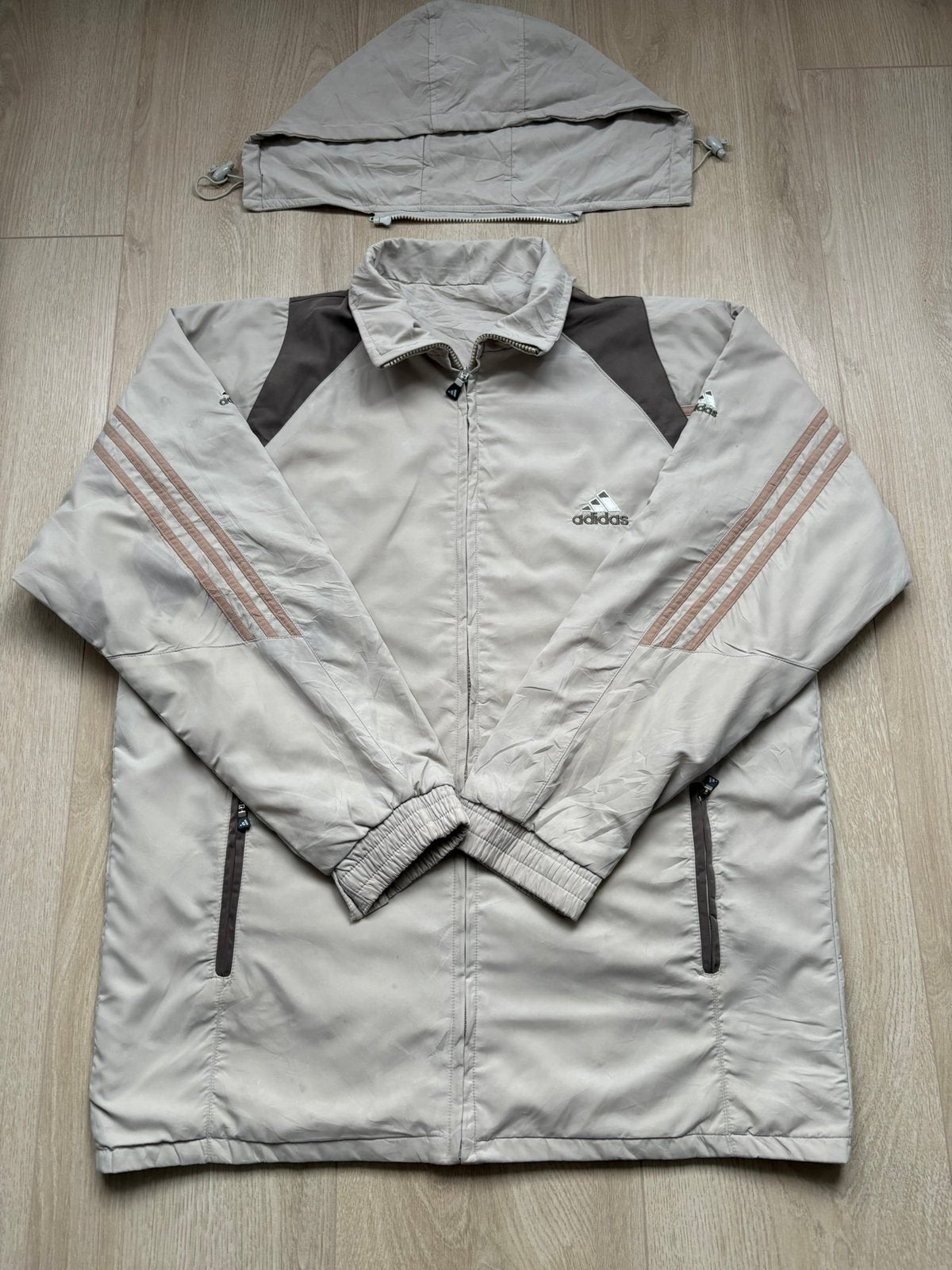 Vintage Beige & Bruine Adidas Jas •Maat L, Ophalen of Verzenden, Zo goed als nieuw, Maat 52/54 (L), Beige