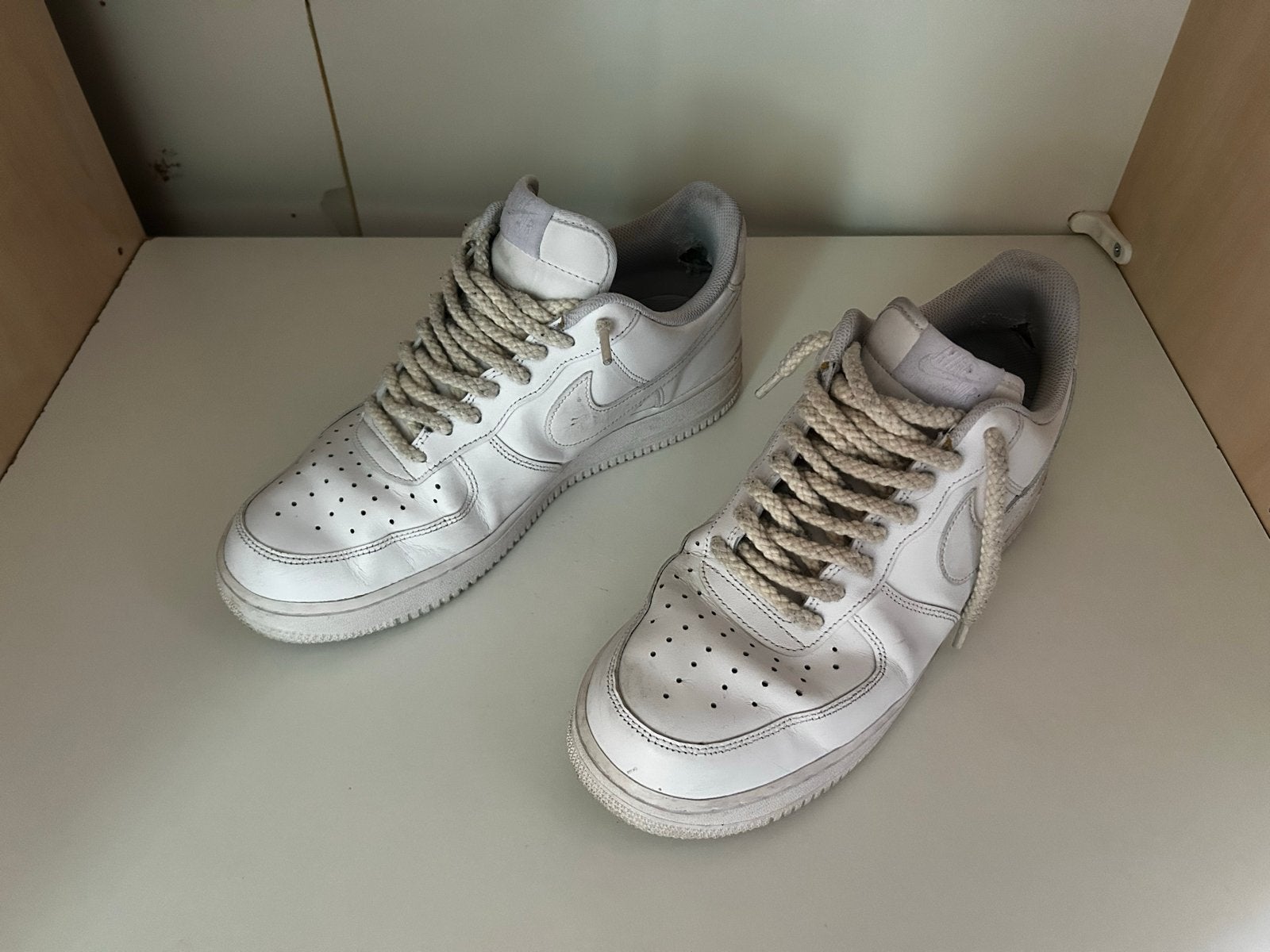 Nike Air Force 1 Low - Maat 45EU, Kleding | Heren, Schoenen, Ophalen of Verzenden, Gedragen, Wit, Sneakers of Gympen