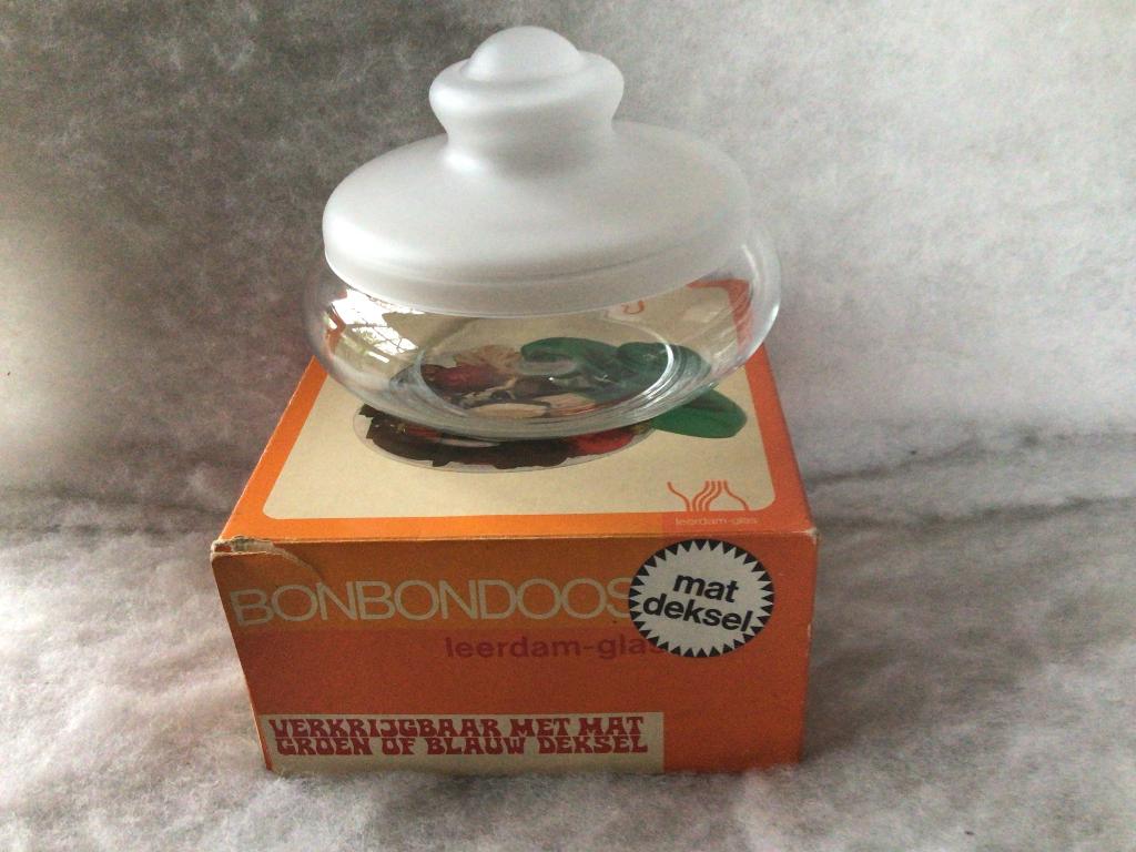 Vintage bonbondoos. Leerdam glas. Mat deksel, Ophalen of Verzenden