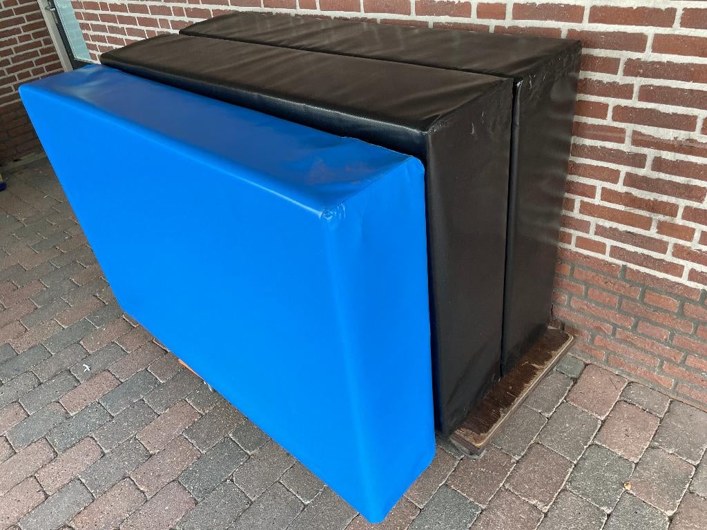 Kleine valmat turnmat waterdicht, 1,5 x 1 m 30 cm dik, Sport en Fitness, Ophalen, Overige kleuren, Materiaal, Groter dan maat 42