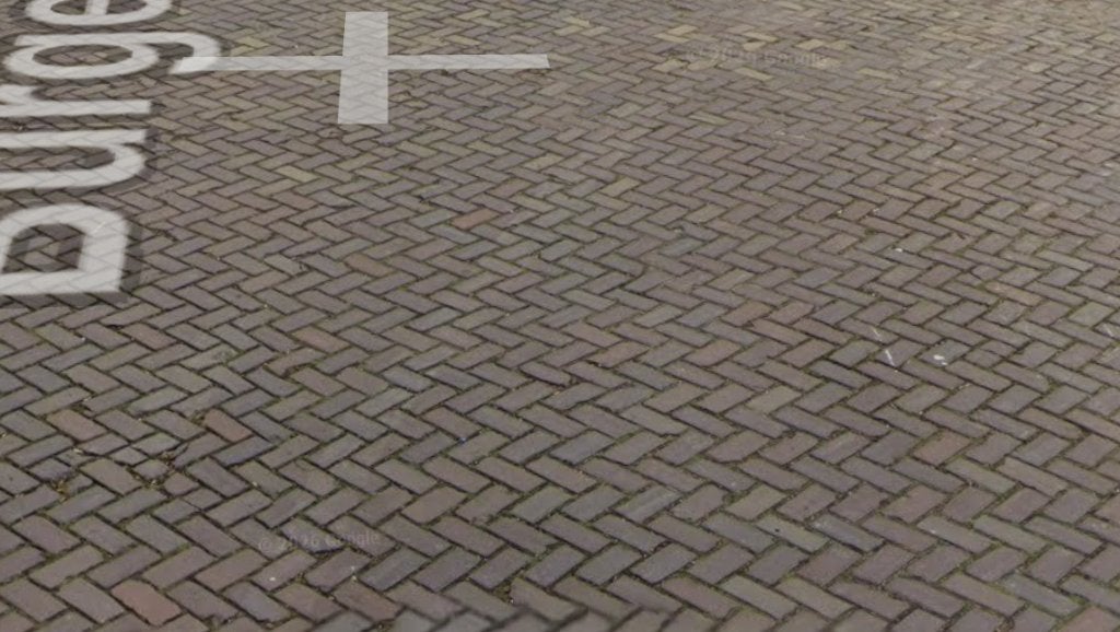 ROOIKORTING 650m2 rood paars brons gebakken klinkers straats