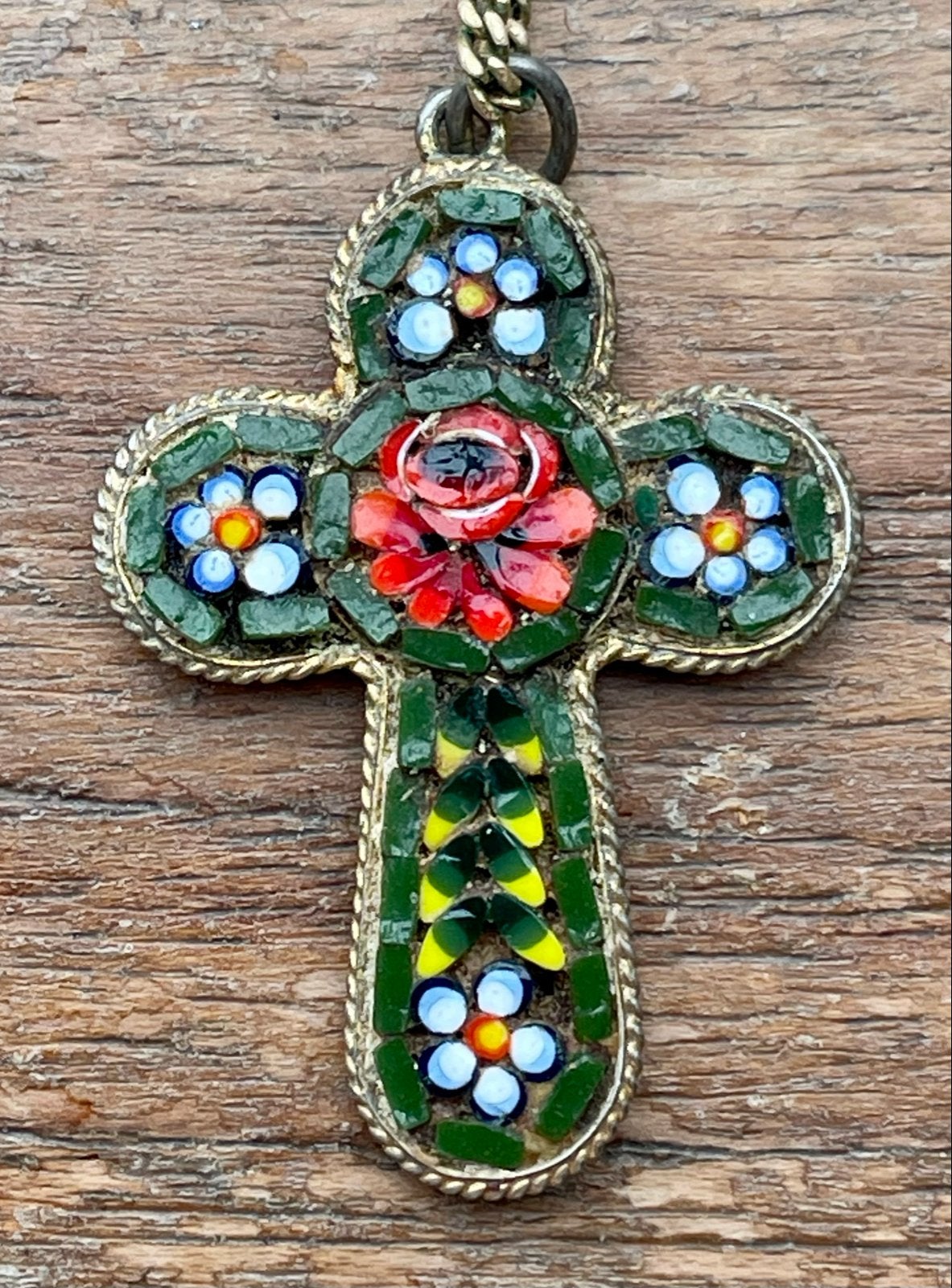 Vintage Italiaans Micromozaïek Kruis – 100% Compleet (4 cm), Overige materialen, Overige kleuren, Ophalen of Verzenden, Zo goed als nieuw