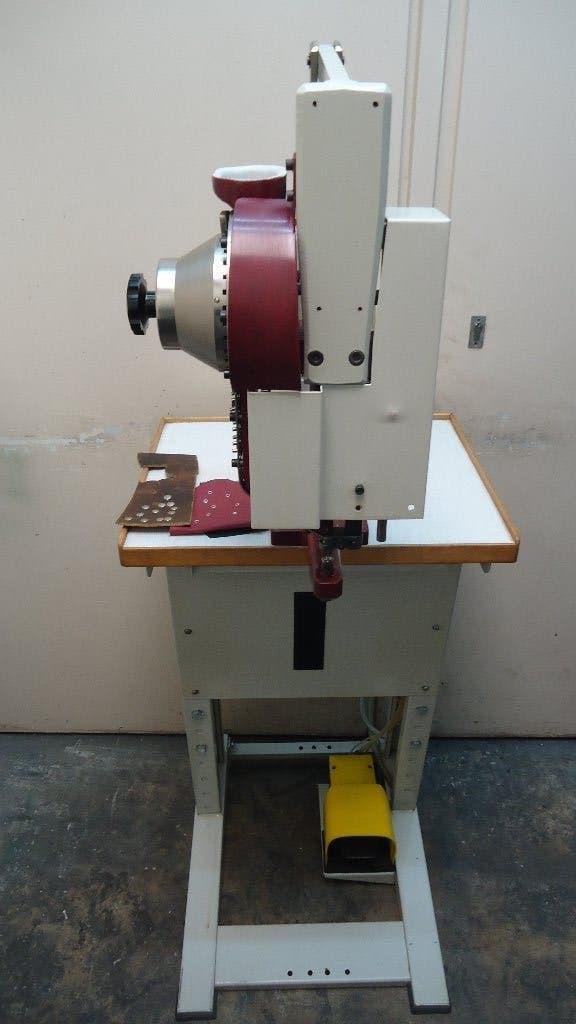Industrie Ring / holniet machine Automaat, Overige merken, Gebruikt, Ophalen of Verzenden, Naaimachine