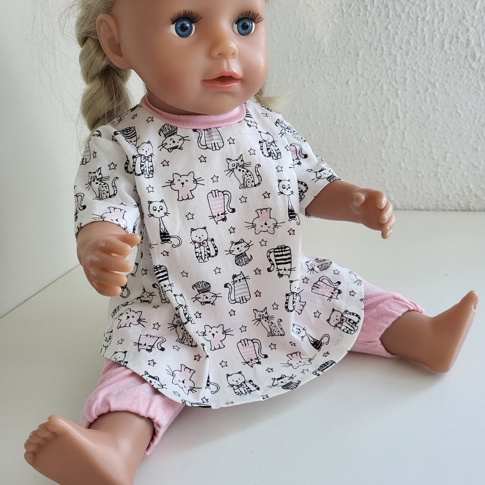 Baby Born kleertjes 2 delig setje

Excl.poppen, Ophalen, Zo goed als nieuw, Babypop