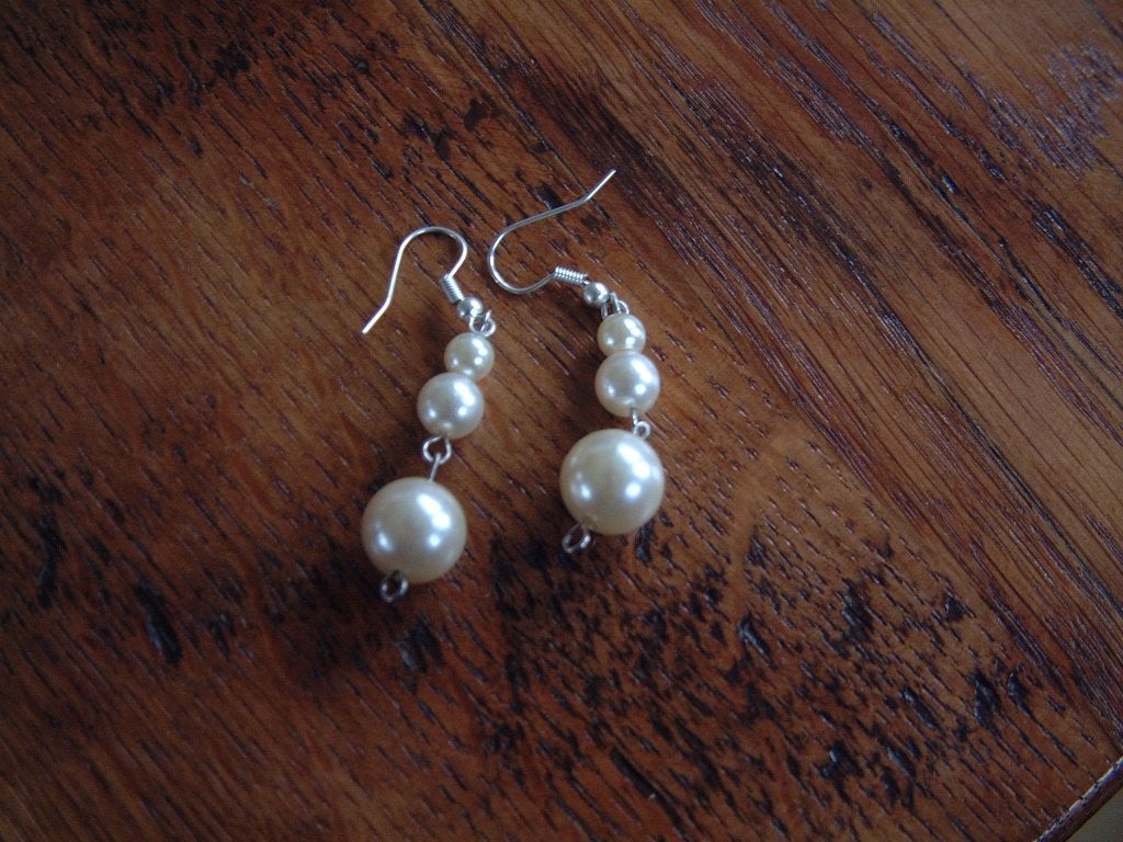 stel prachtige z.g.a.n. lange parel oorbellen hangers, Sieraden, Tassen en Uiterlijk, Ophalen of Verzenden, Zo goed als nieuw