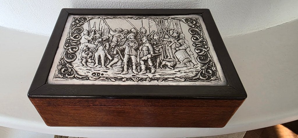 Sigarenkist met 2e geh. Zilveren Plaque van de Nachtwacht, Antiek en Kunst, Ophalen of Verzenden, Zilver
