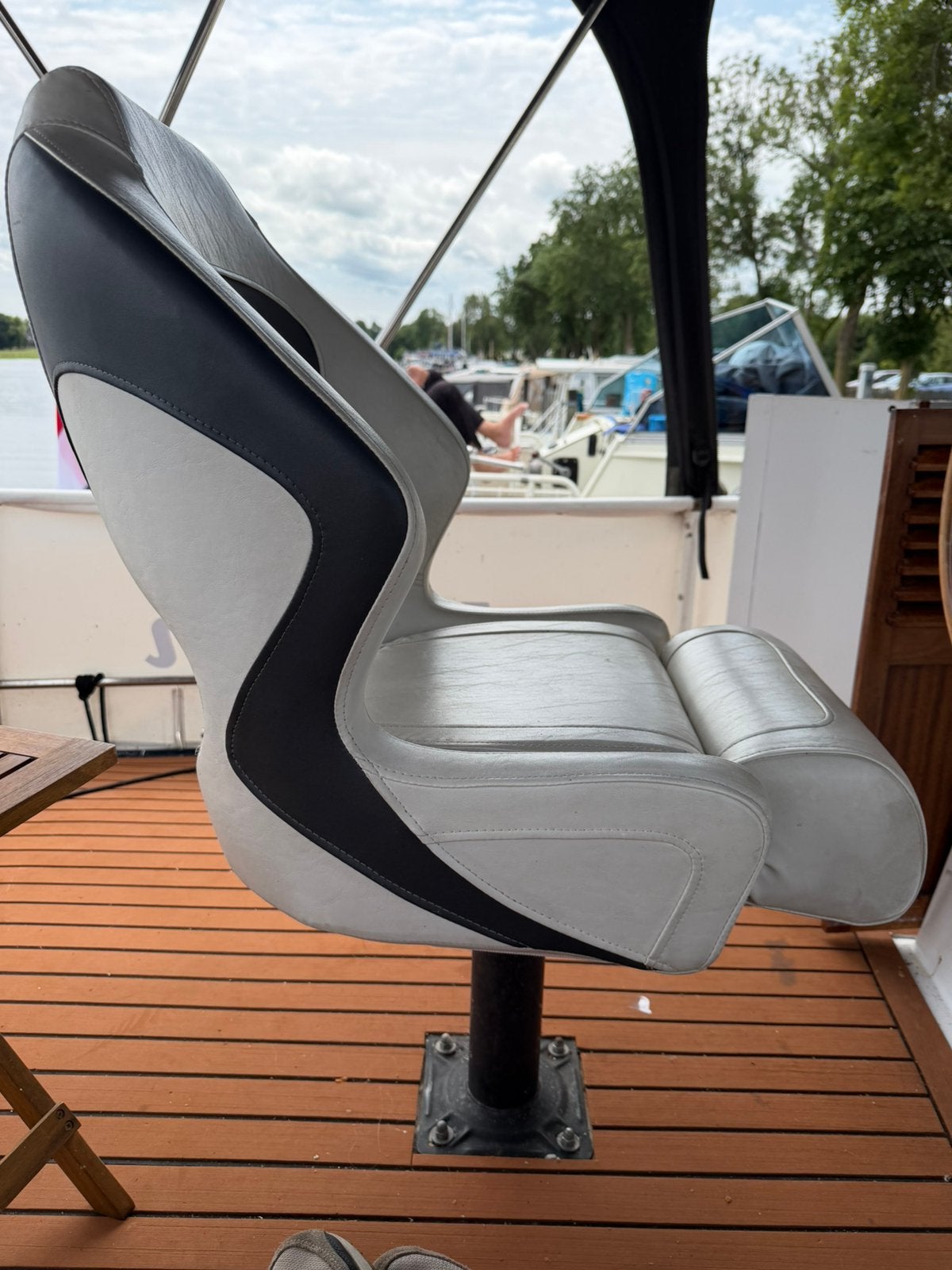 Boot stoel draaibaar, Watersport en Boten, Bootonderdelen, Ophalen, Zo goed als nieuw, Overige typen, Motorboot