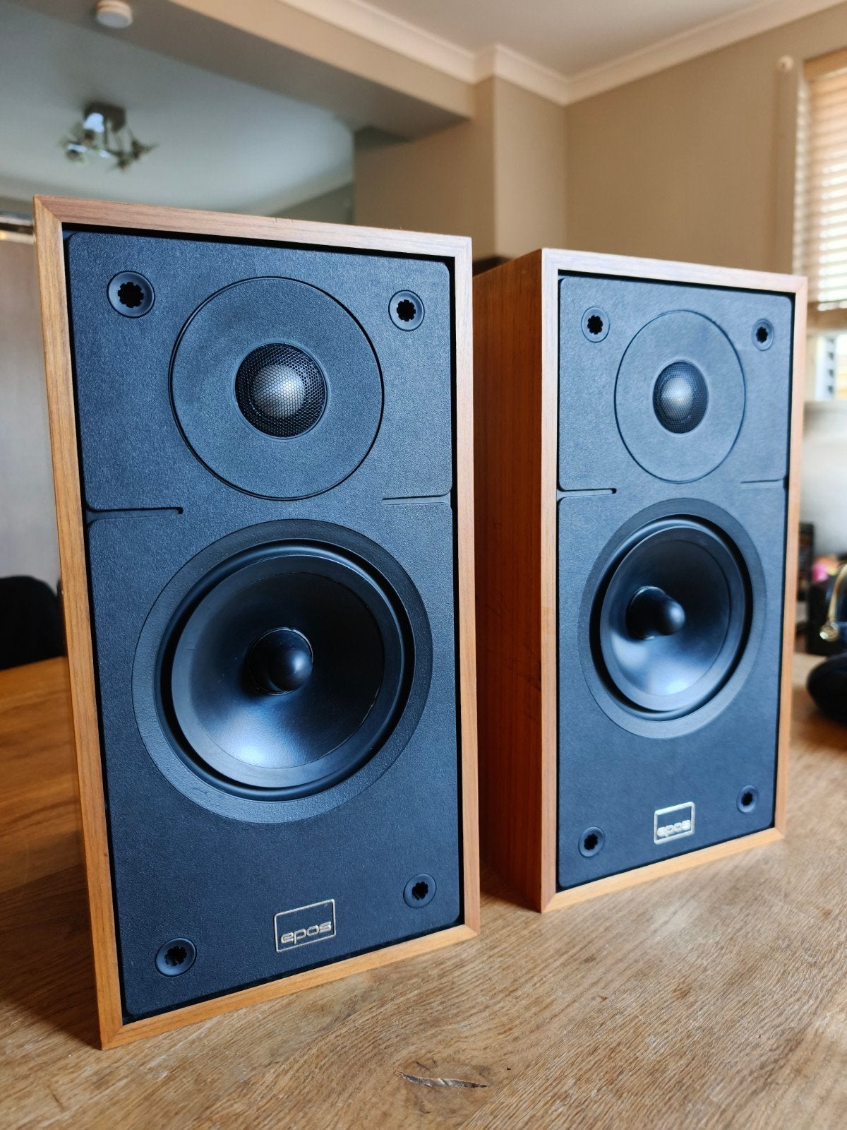 EPOS ES11 luidsprekers. Volgens WhatHifi 1 van de beste ooit, Audio, Tv en Foto, Overige merken, Ophalen of Verzenden, Zo goed als nieuw