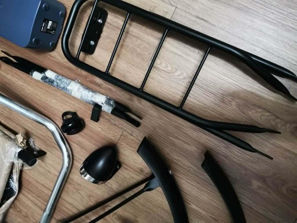 Fietsonderdelen voor een 28 inch fiets, Ophalen